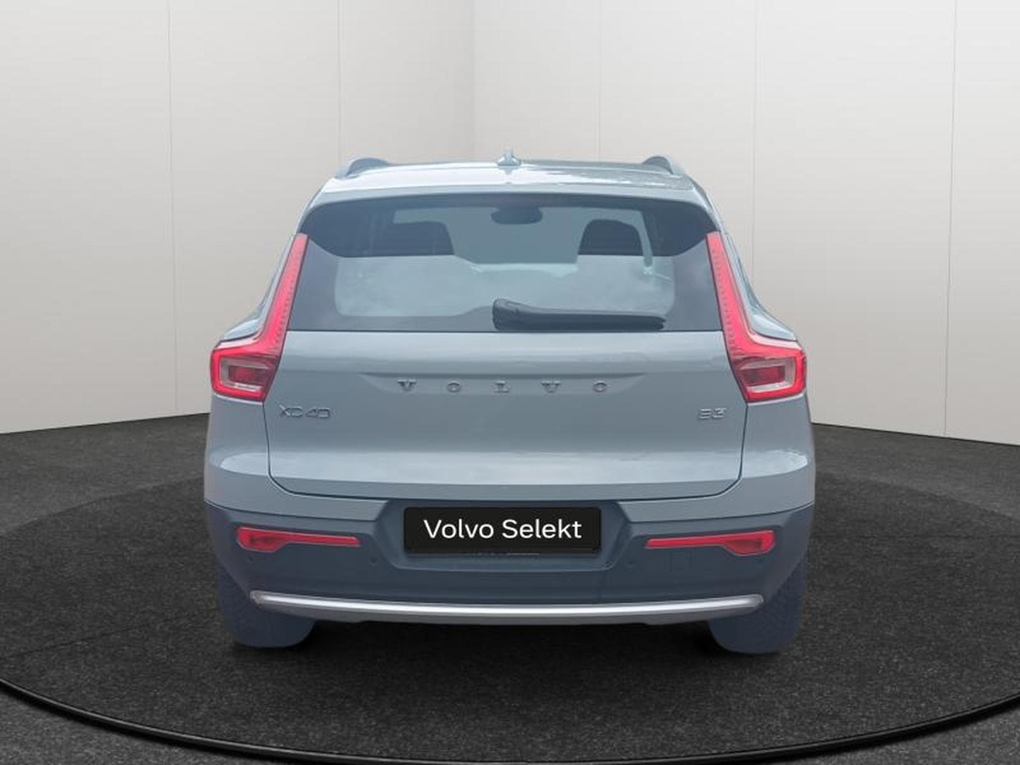 Volvo XC40 Essentiel B3 Mild Hybrid (2025) - Photo 6