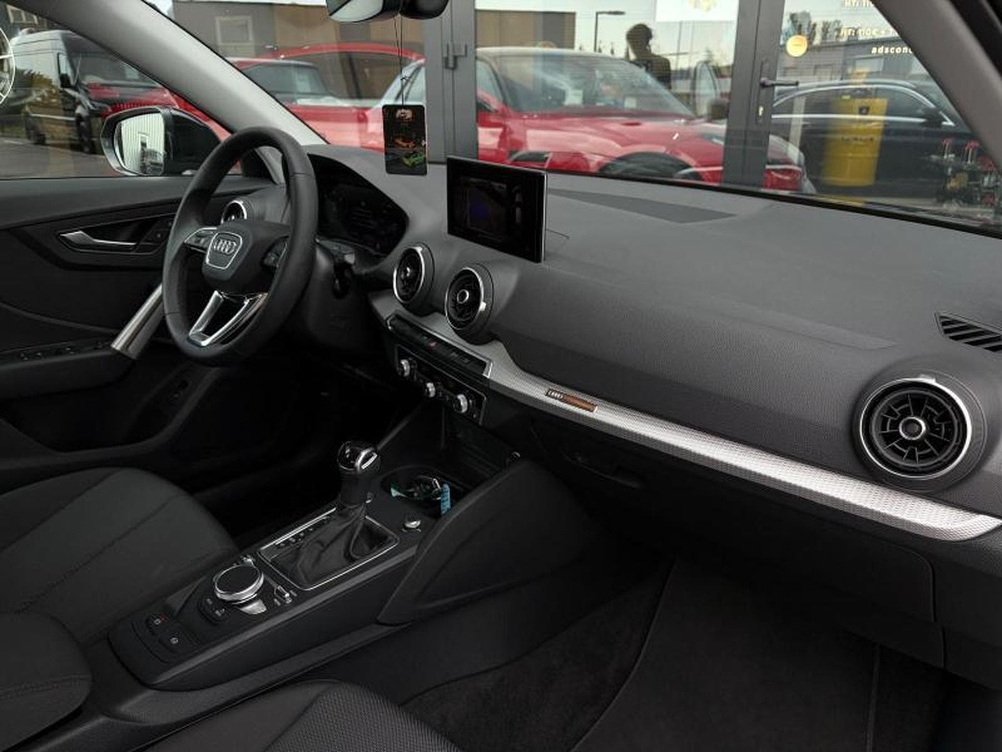Audi Q2 S line 2.0 30 TDI 116ch /Camera/Sièges chauffants/Garantie A (2023) - Photo 7