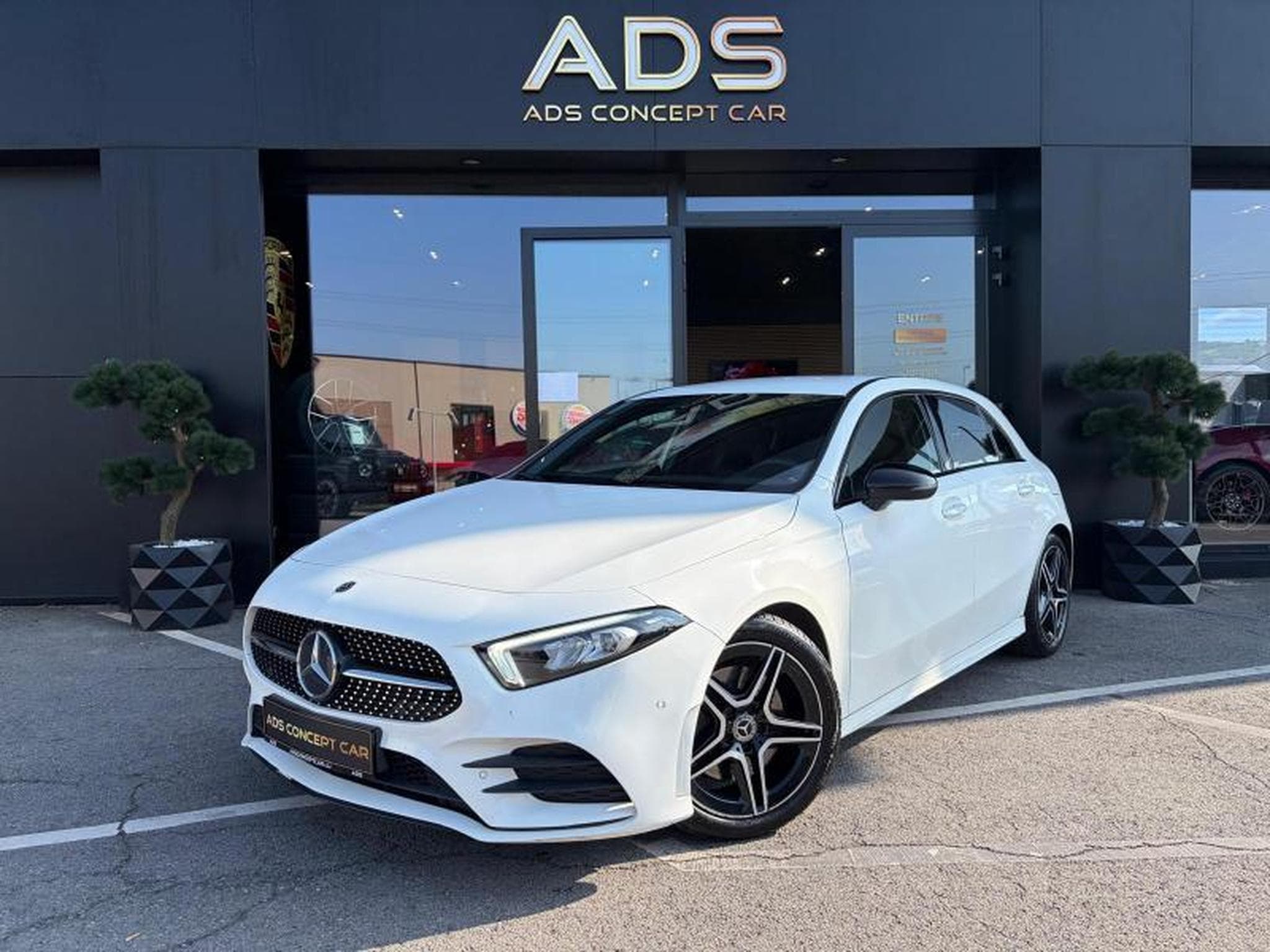Mercedes A 220 Amg line 2.0L 190ch/Camera/Sièges chauffants/GPS (2019) - Photo 2