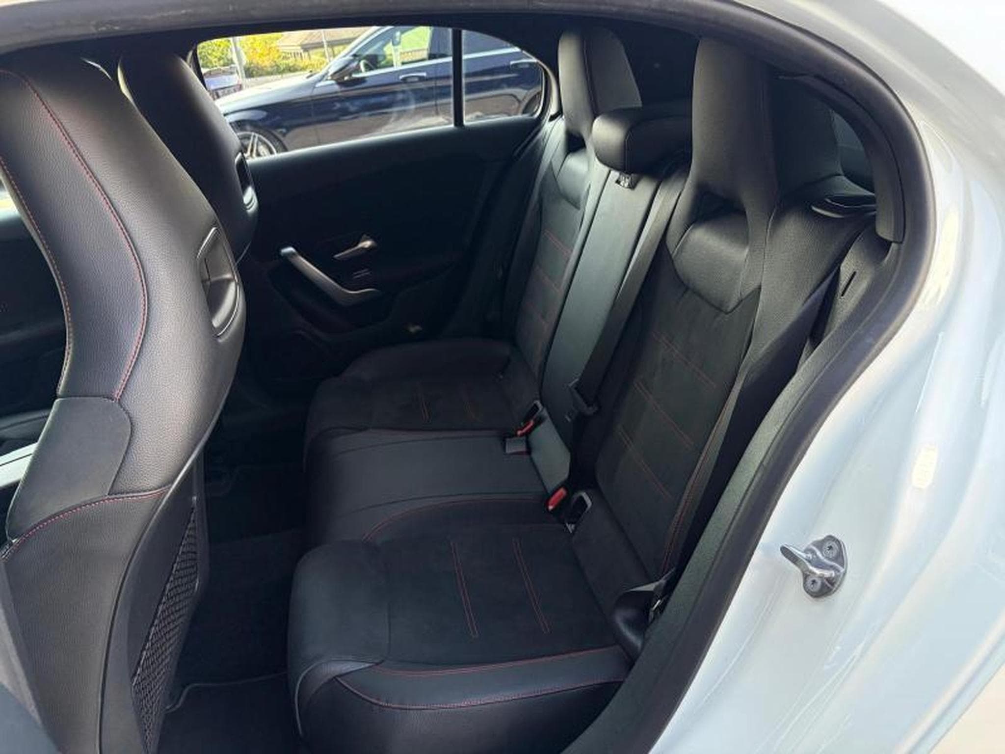 Mercedes A 220 Amg line 2.0L 190ch/Camera/Sièges chauffants/GPS (2019) - Photo 11