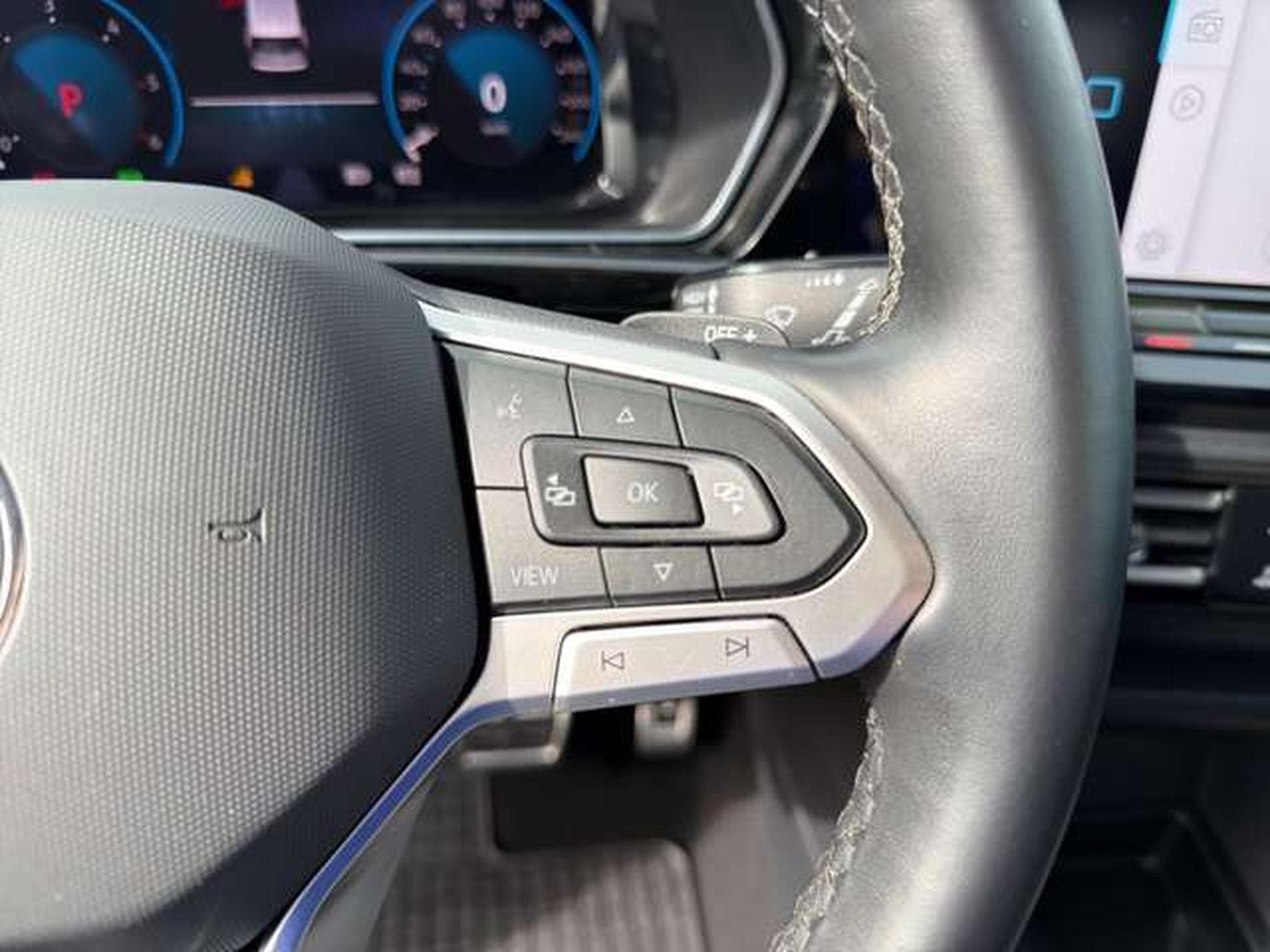 VW Caddy Style 2.0 TDI DSG/Navi/LED/Pano (2022) - Photo 12