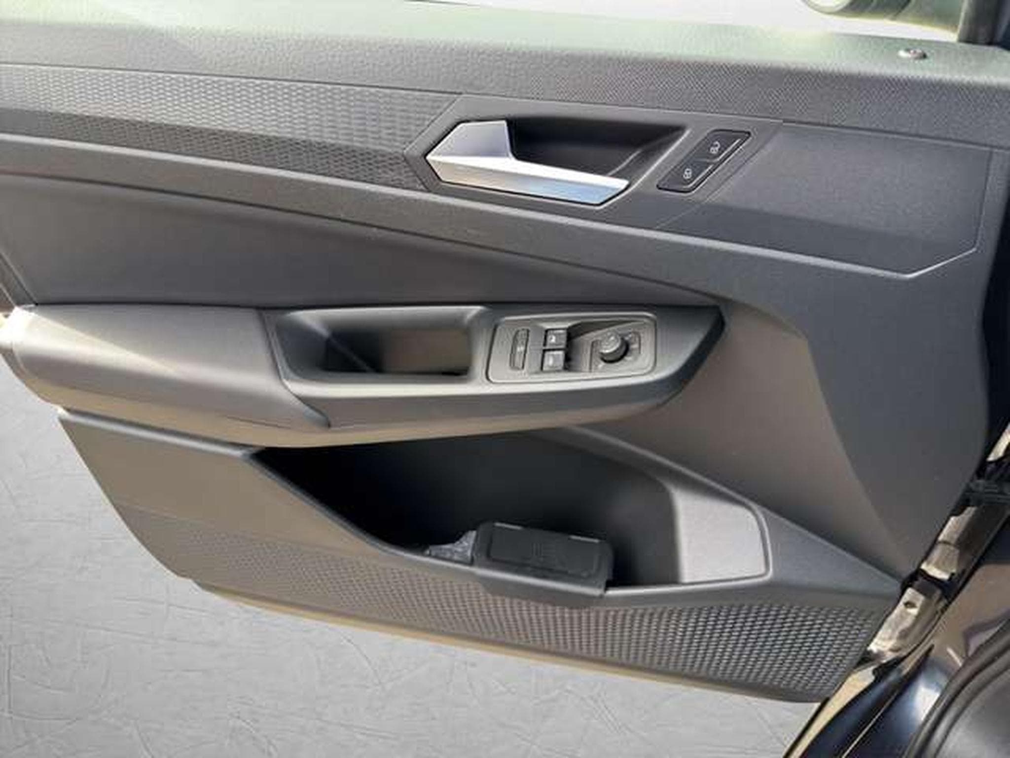 VW Caddy Style 2.0 TDI DSG/Navi/LED/Pano (2022) - Photo 16