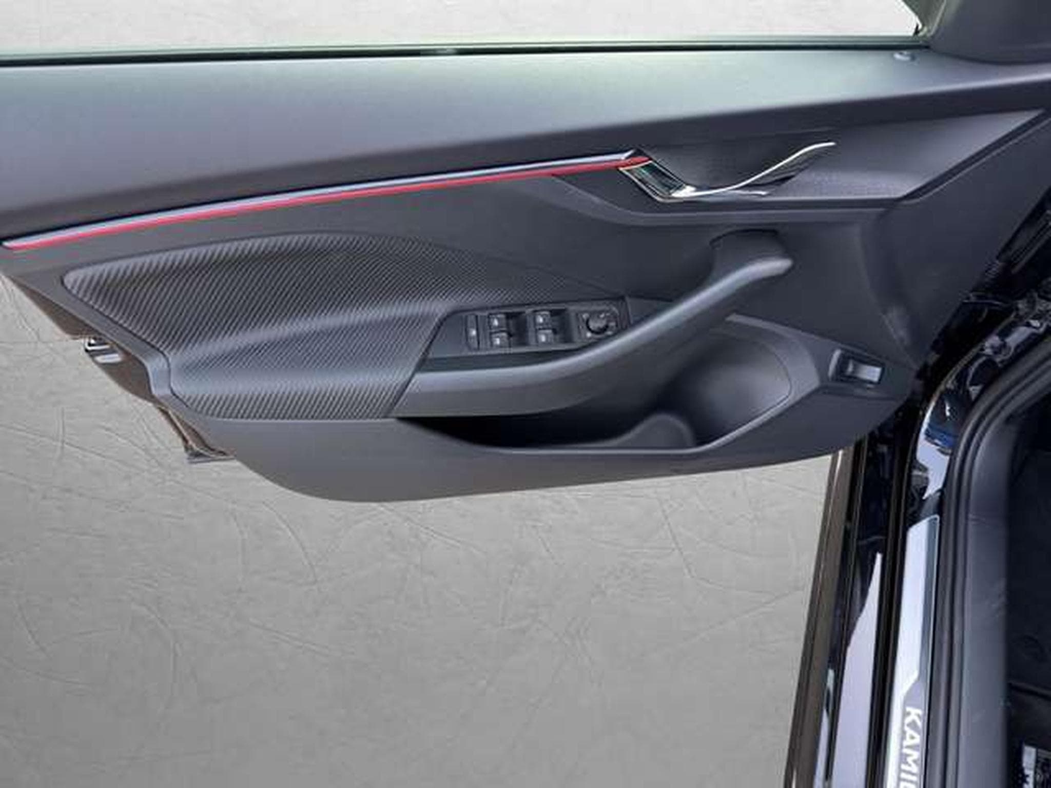 Skoda Kamiq Monte Carlo 1.5 DSG/AHK/Side-Ass/4-J Garan (2026) - Photo 12