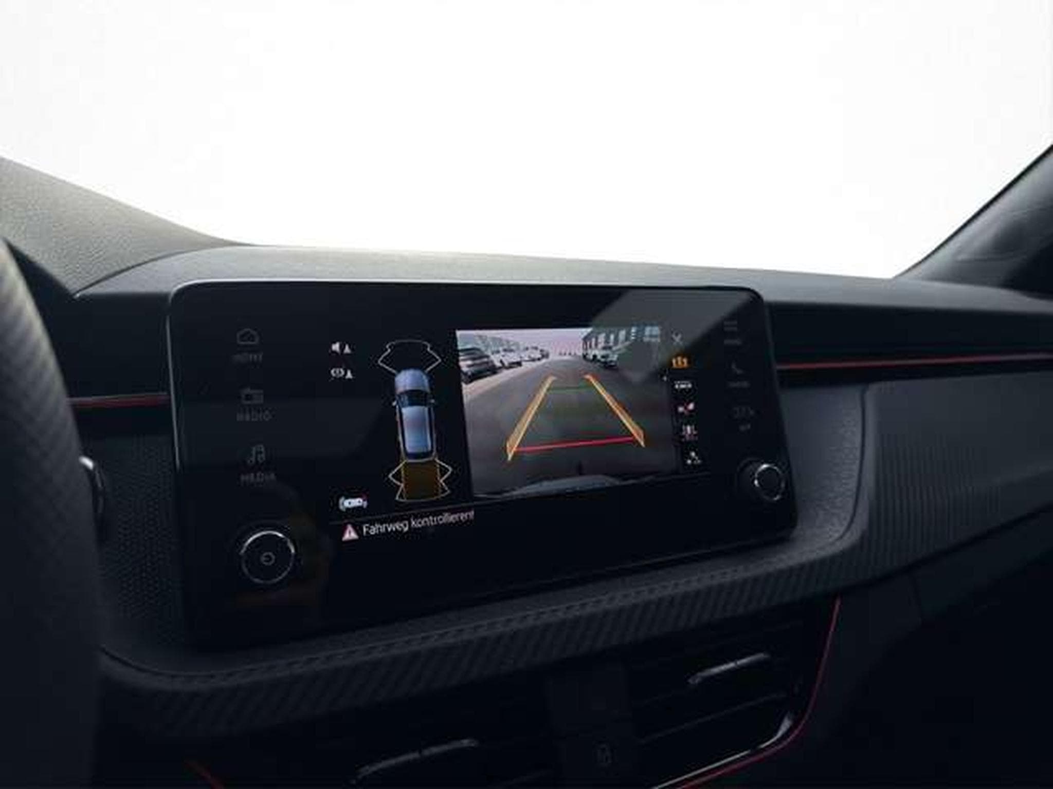 Skoda Kamiq Monte Carlo 1.5 DSG/AHK/Side-Ass/4-J Garan (2026) - Photo 16