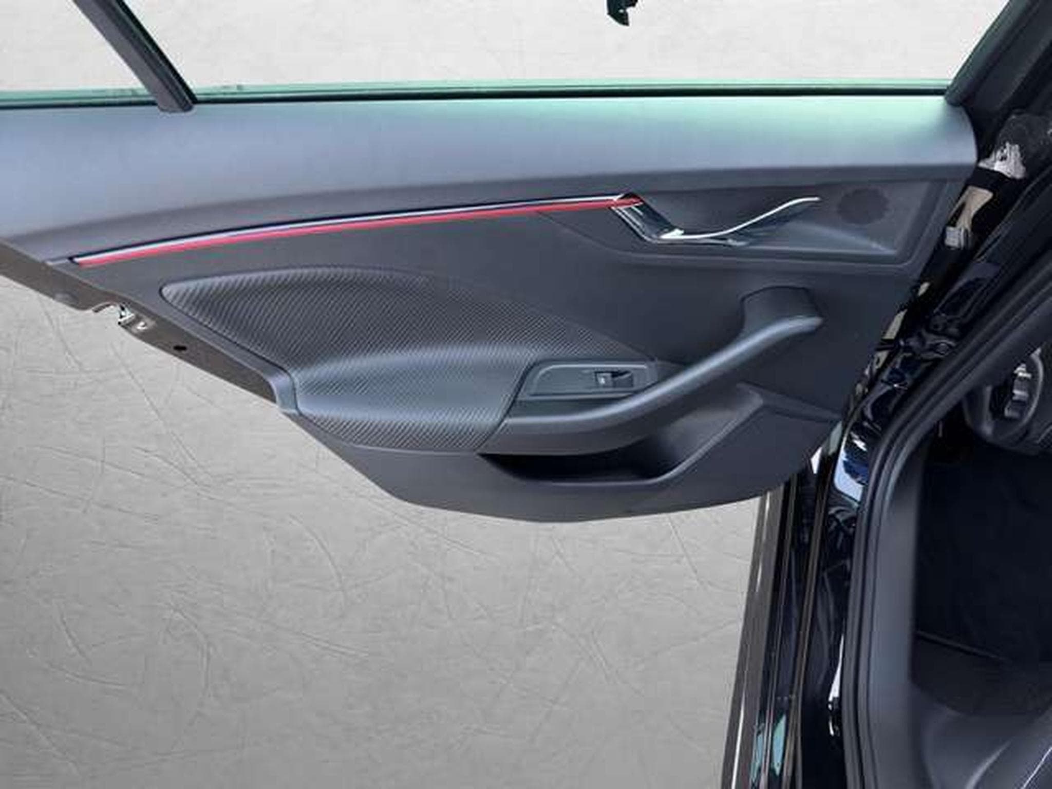 Skoda Kamiq Monte Carlo 1.5 DSG/AHK/Side-Ass/4-J Garan (2026) - Photo 17