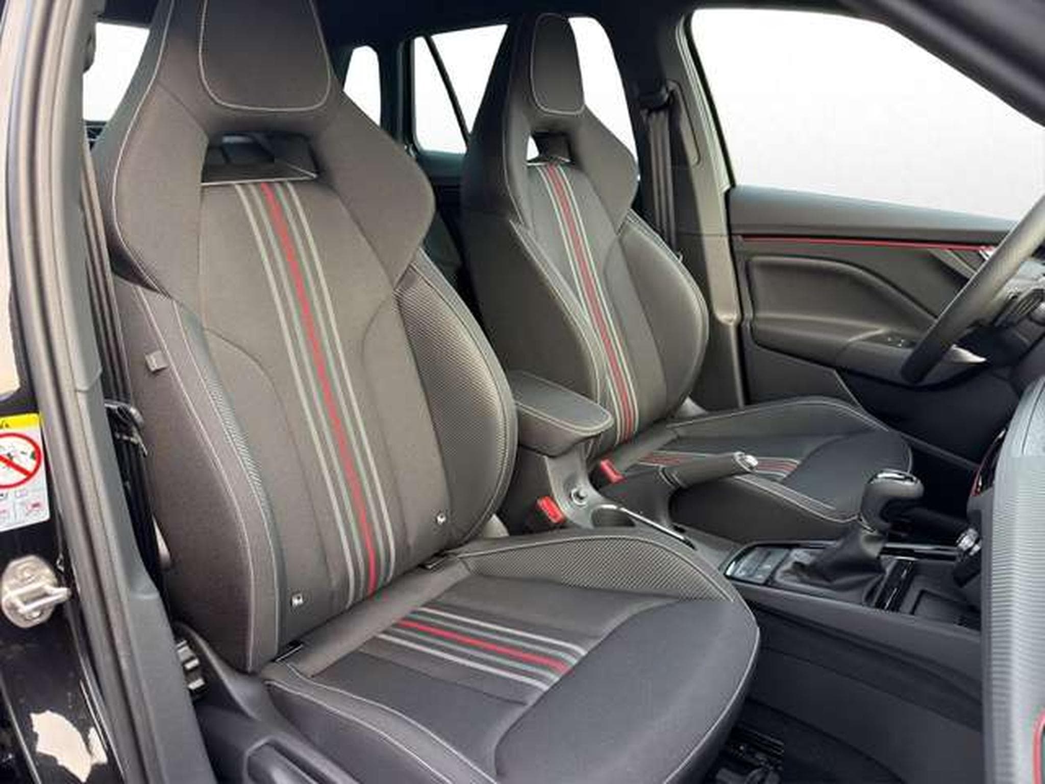 Skoda Kamiq Monte Carlo 1.5 DSG/AHK/Side-Ass/4-J Garan (2026) - Photo 18