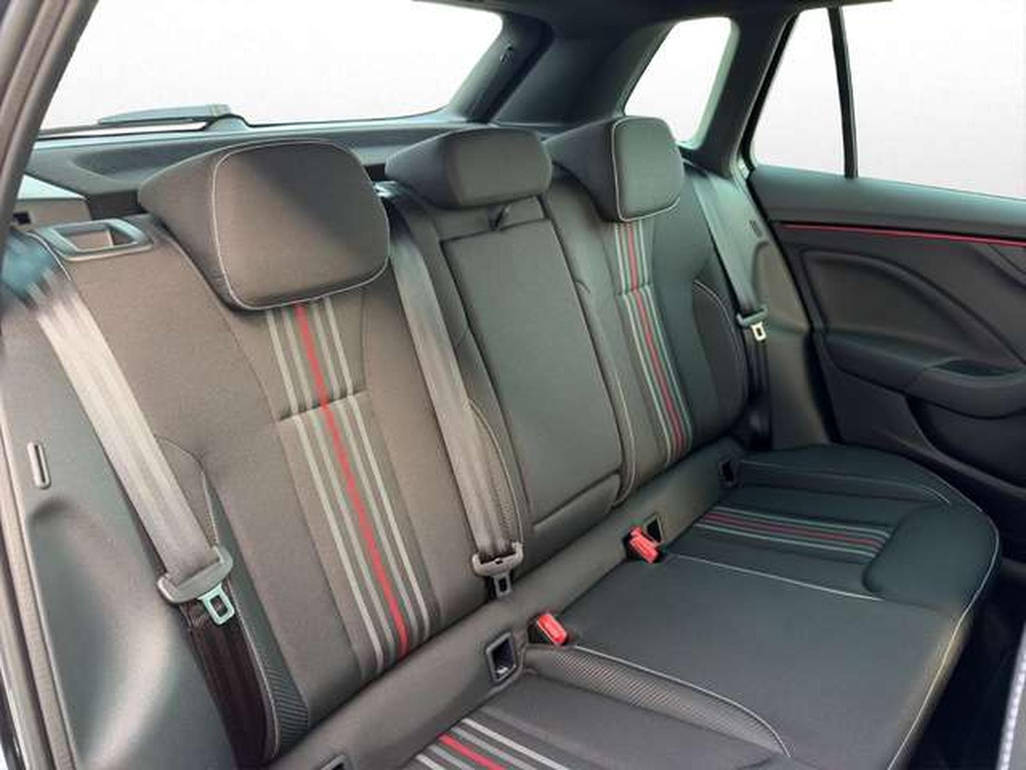 Skoda Kamiq Monte Carlo 1.5 DSG/AHK/Side-Ass/4-J Garan (2026) - Photo 19