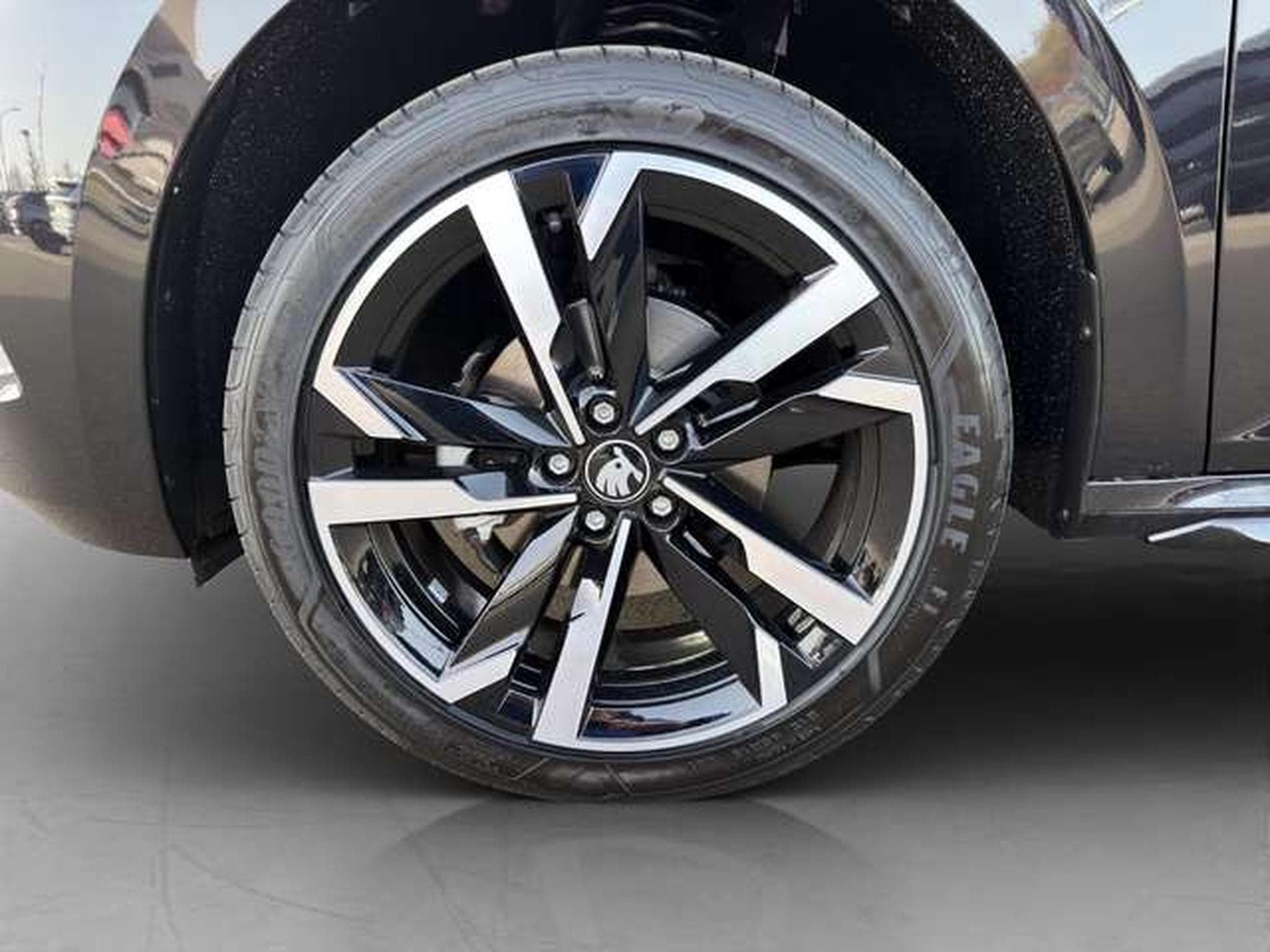 Skoda Kamiq Monte Carlo 1.5 DSG/AHK/Side-Ass/4-J Garan (2026) - Photo 21