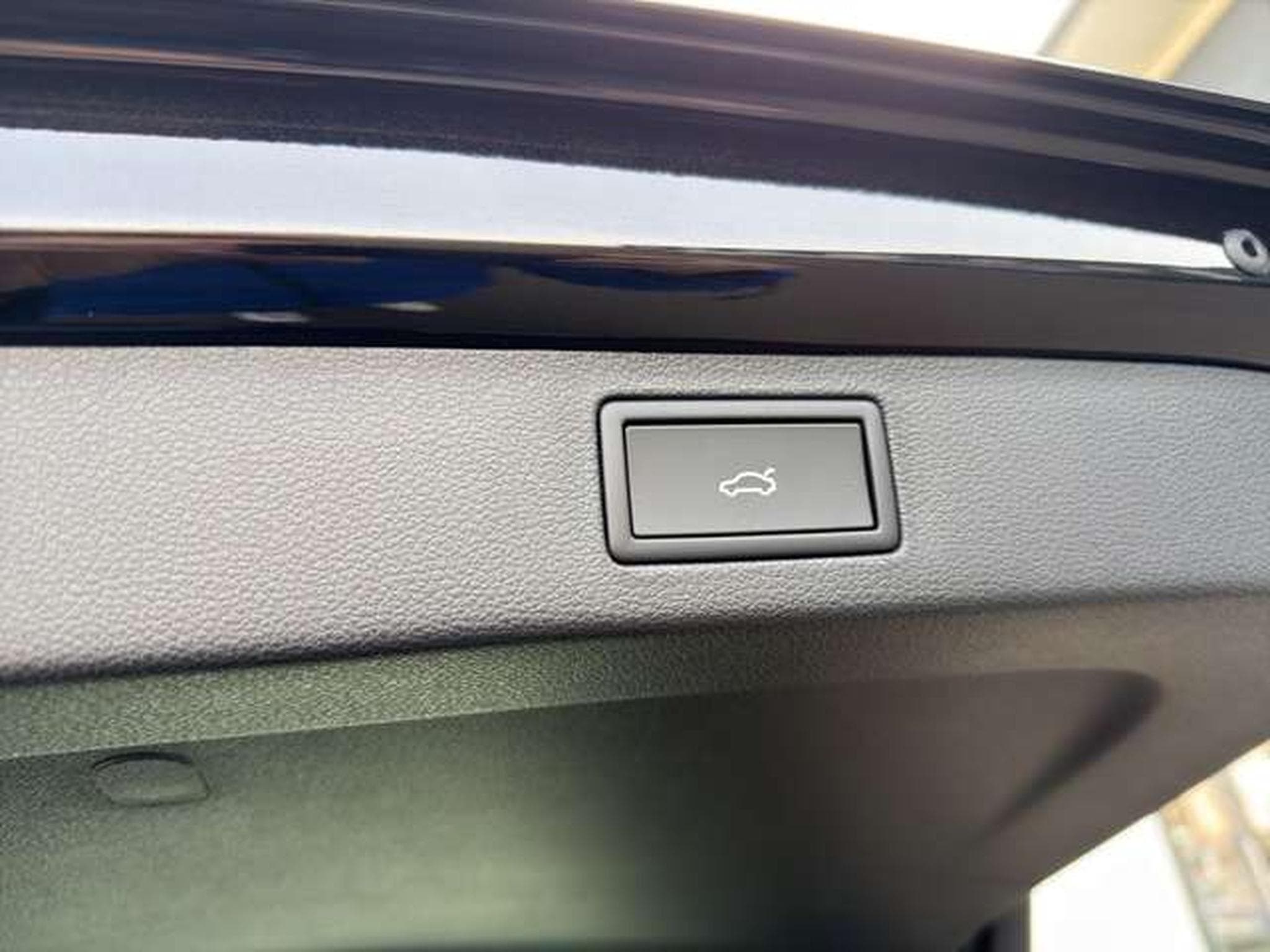 Skoda Kamiq Monte Carlo 1.5 DSG/AHK/Side-Ass/4-J Garan (2026) - Photo 27