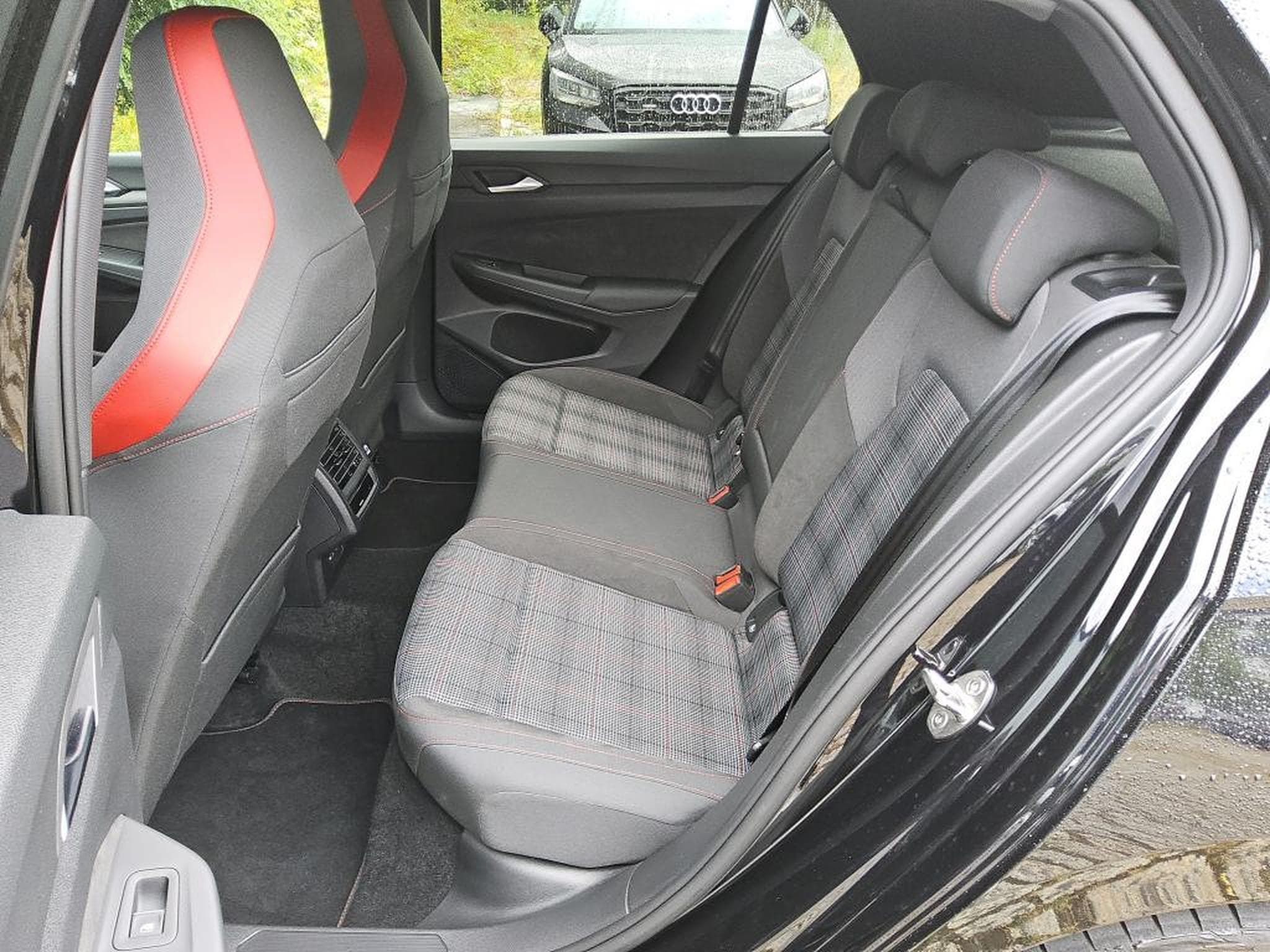 VW Golf GTI 2.0 TSI 245CV DSG7  * MATRIX * BLACK STYLE* BLACK STYLE* (2023) - Photo 7