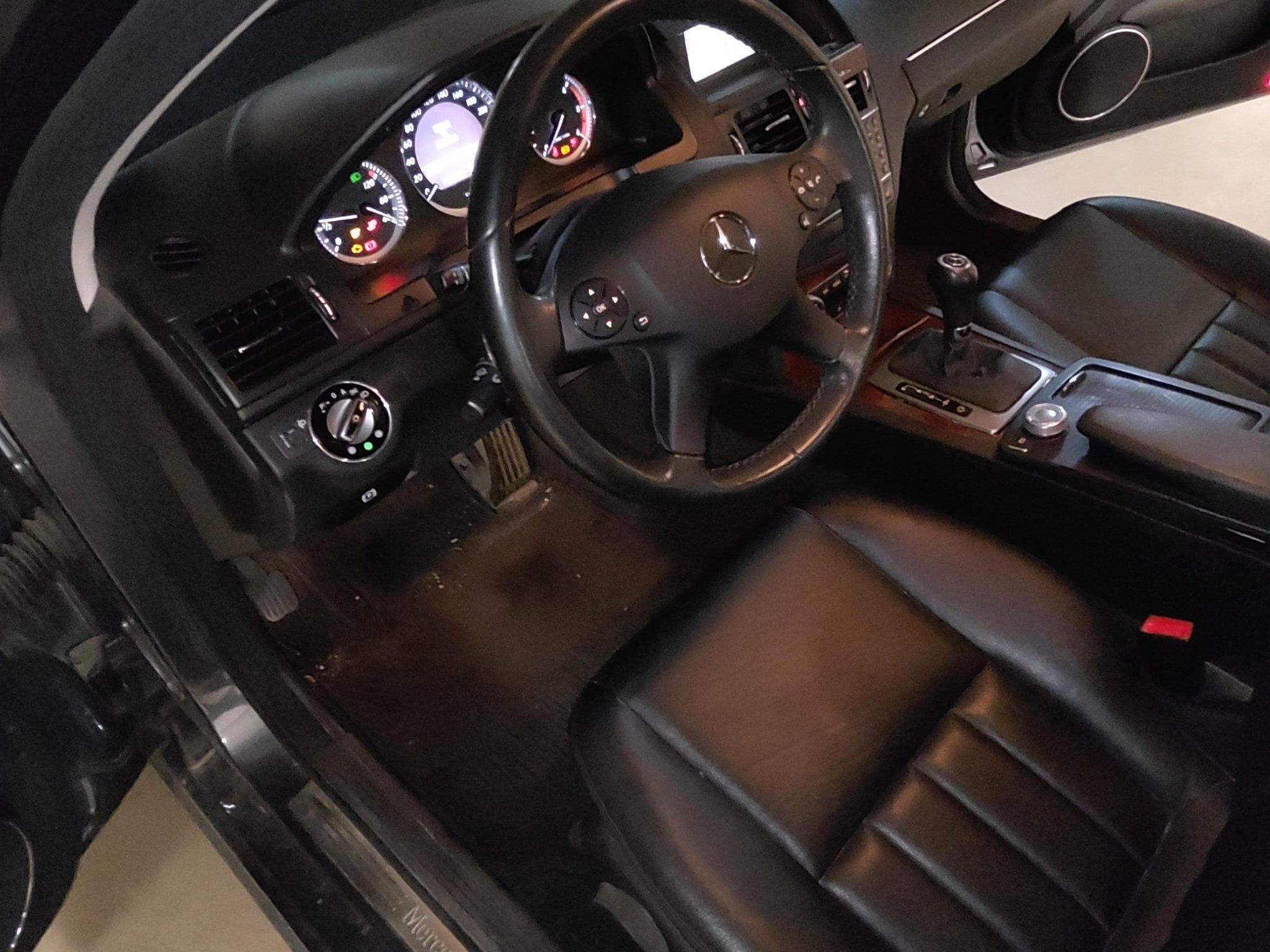 Mercedes C 220 Elégance (2008) - Foto 2