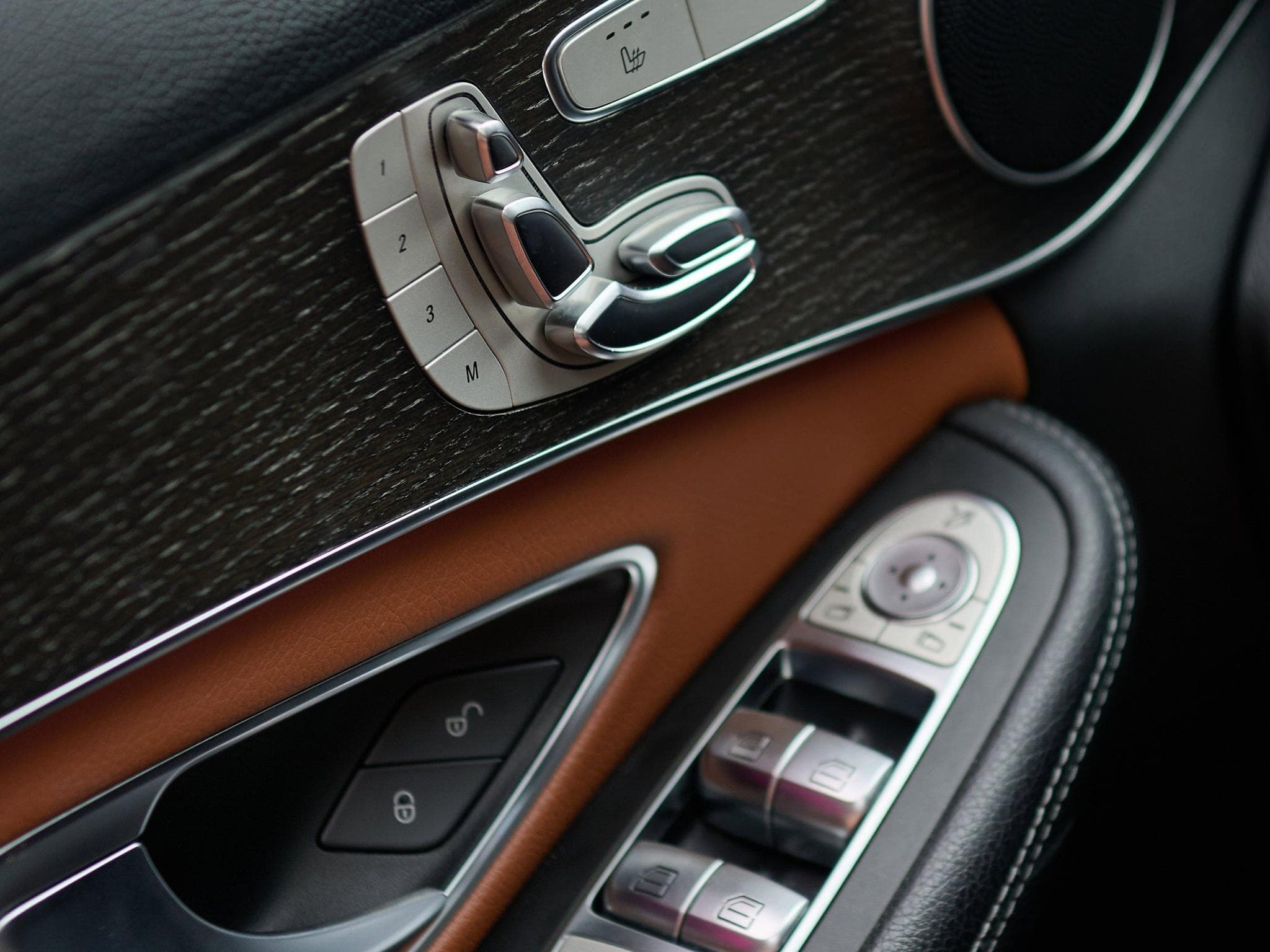 Mercedes C 200 AMG (2019) - Photo 8