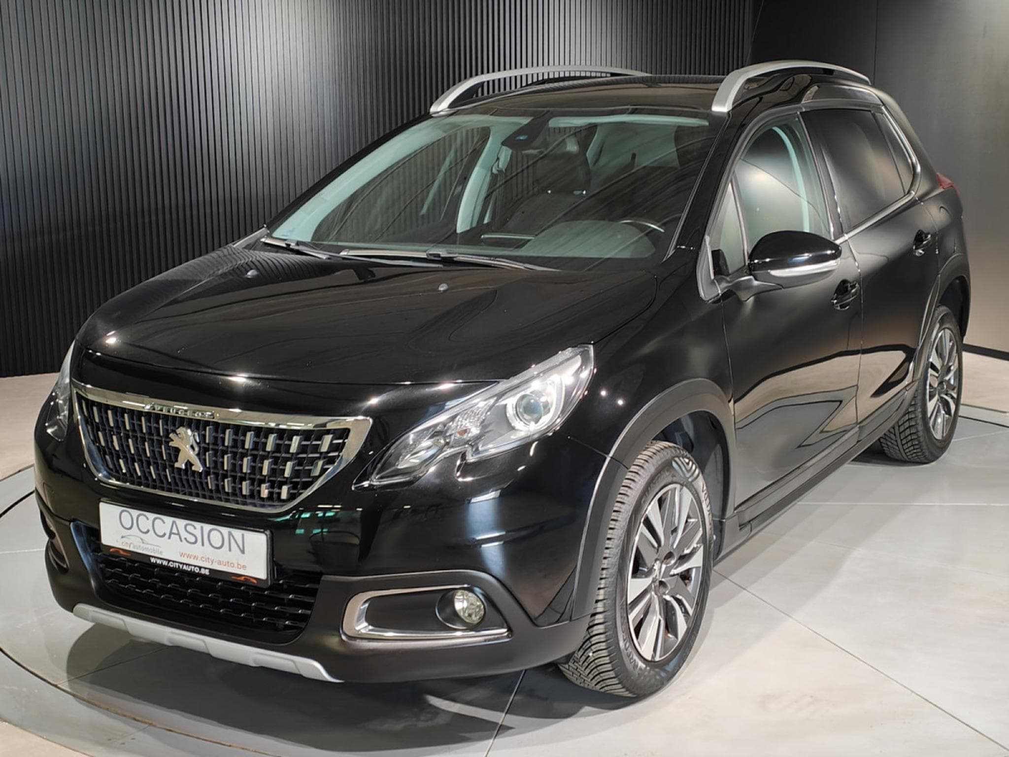 Peugeot 2008 1.6 HDI CARPLAY TOIT PANO SEMI-CUIR GPS BLUETOOTH (2017) - Foto 6