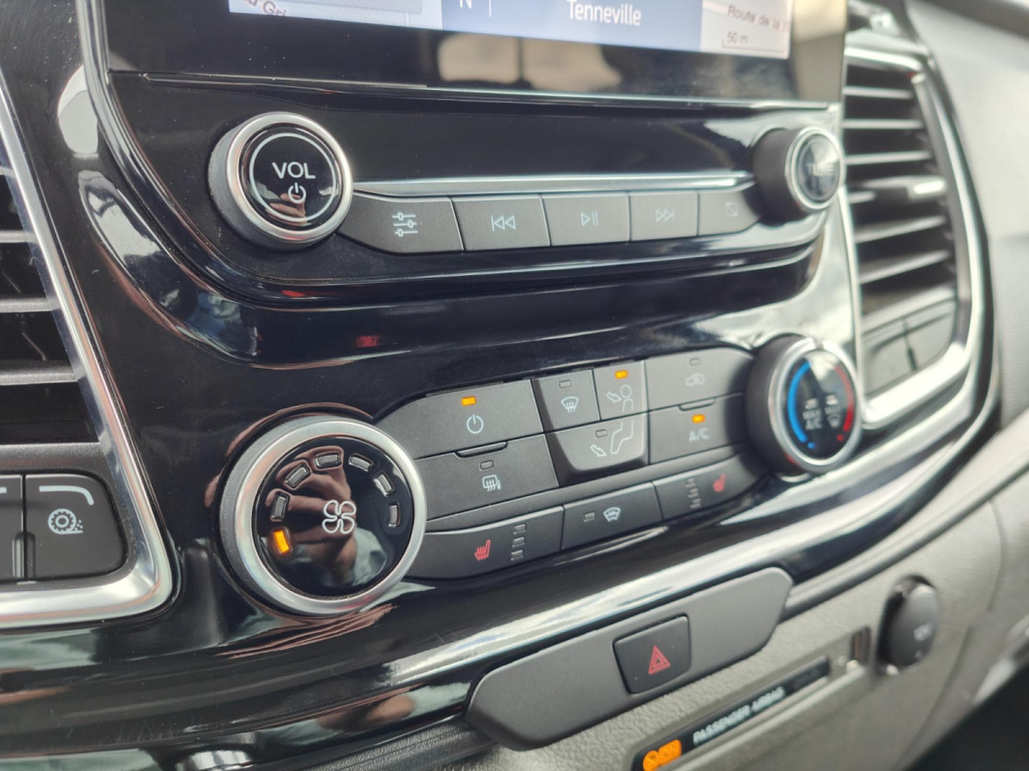 Ford Tourneo 2.0 TDCI L2H1 5 PLACES CARPLAY CAMERA GPS BLUETOOTH (2021) - Photo 14