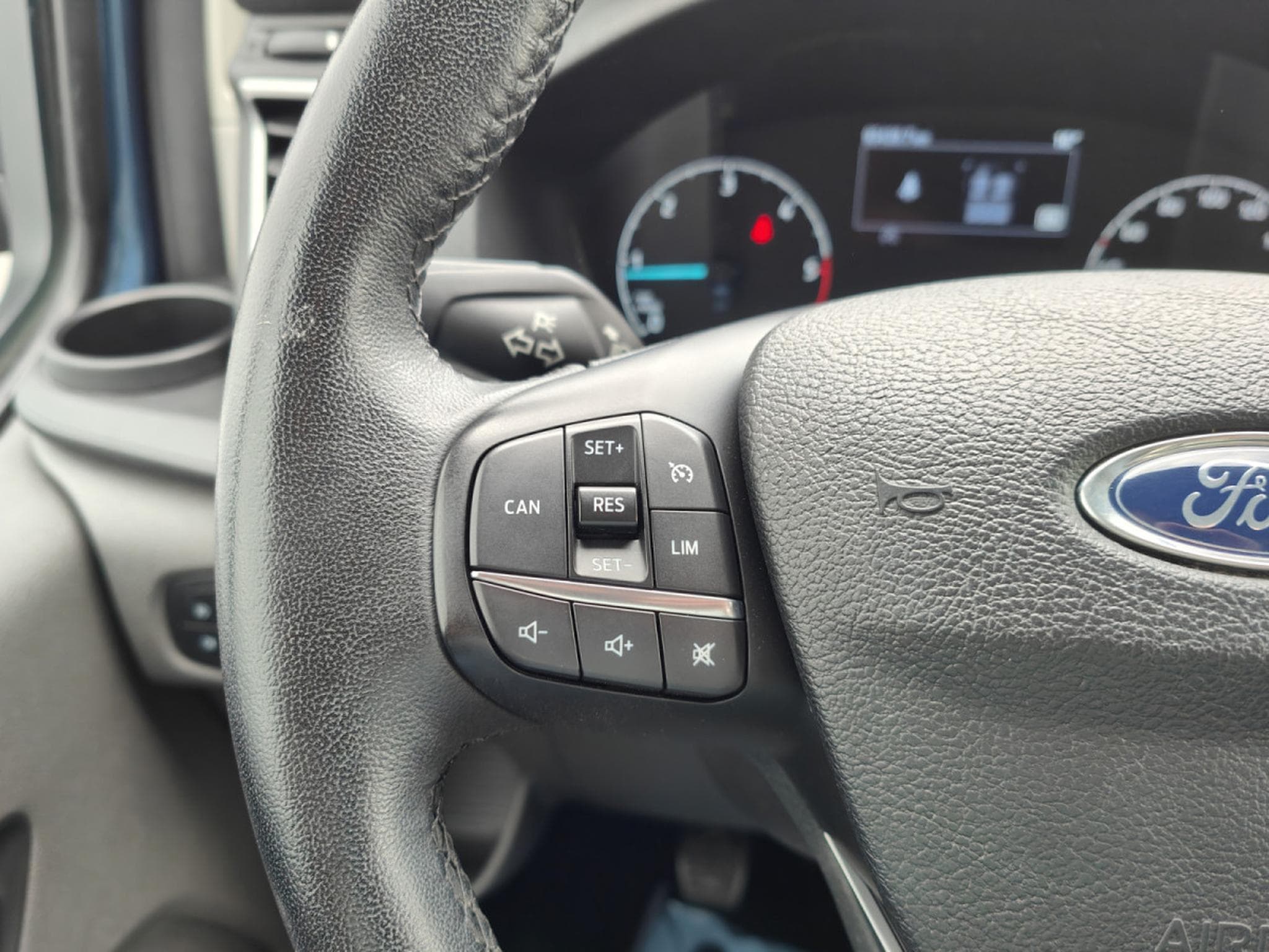 Ford Tourneo 2.0 TDCI L2H1 5 PLACES CARPLAY CAMERA GPS BLUETOOTH (2021) - Photo 19