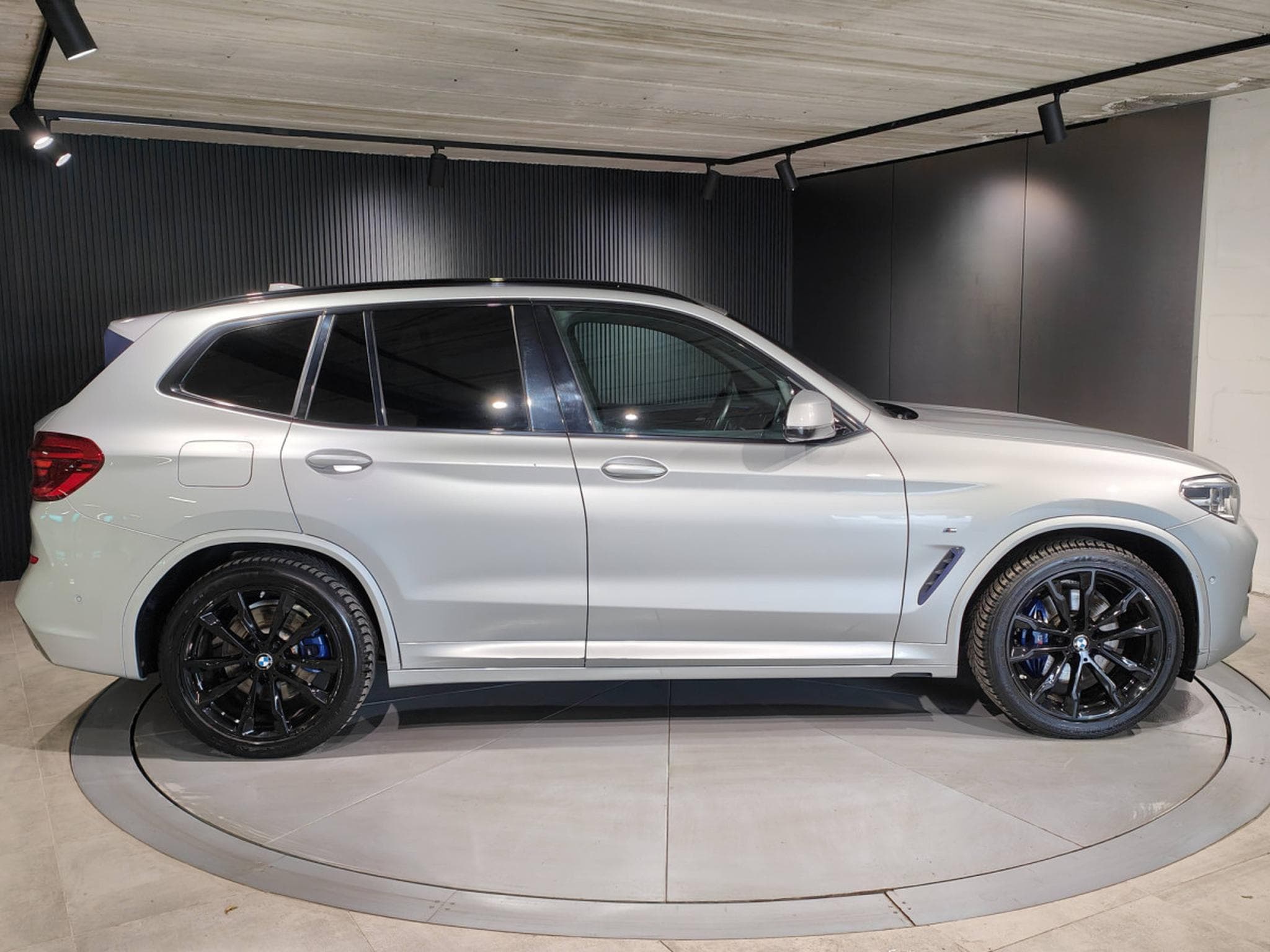 BMW X3 SDRIVE 18D PACK M CARPLAY CAMERA TOIT PANO OUVRANT SIEGES ET (2020) - Photo 2