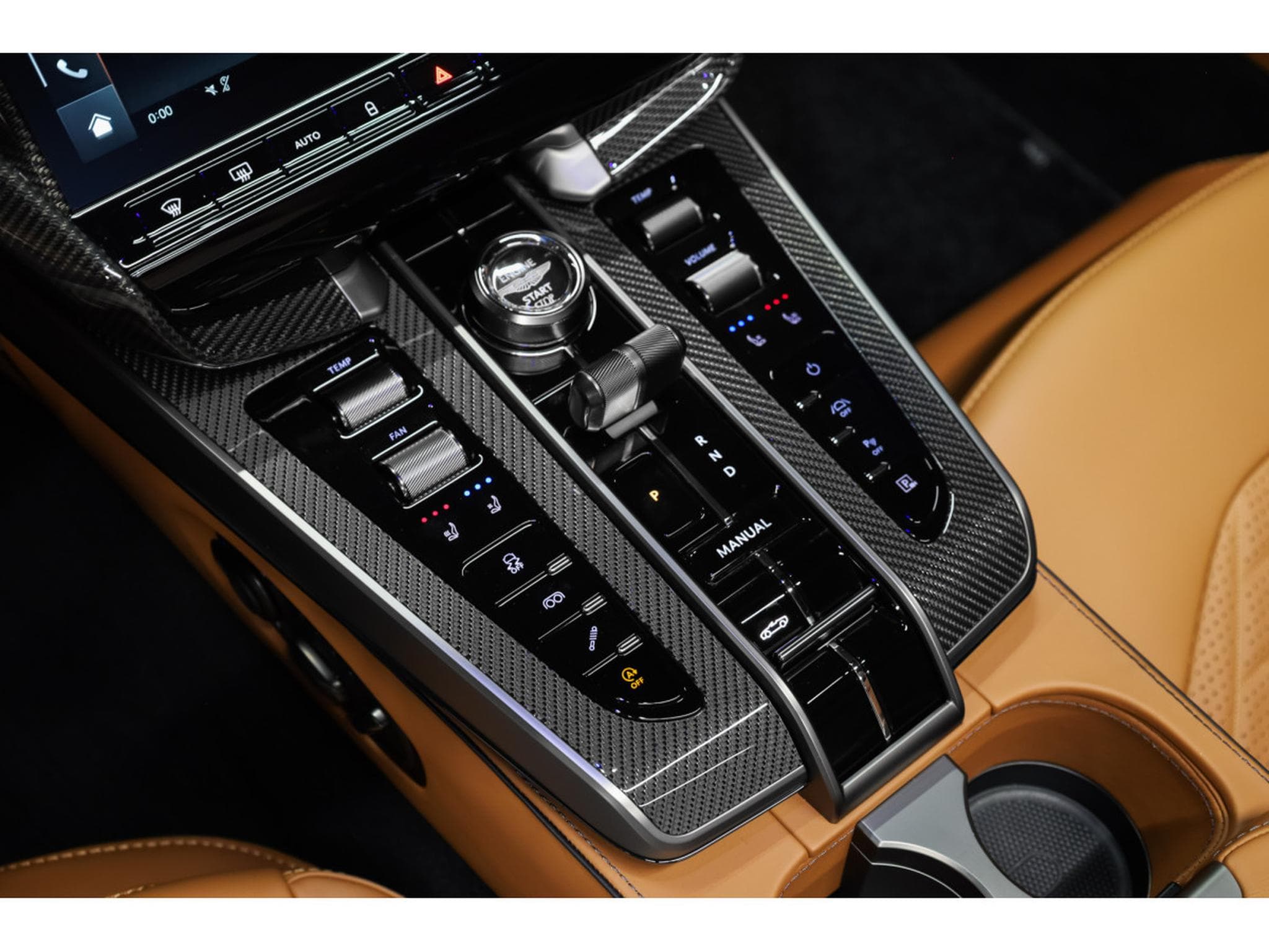 Aston-Martin Vanquish Volante V12 Twin Turbo - Minotaur Green (2026) - Foto 12