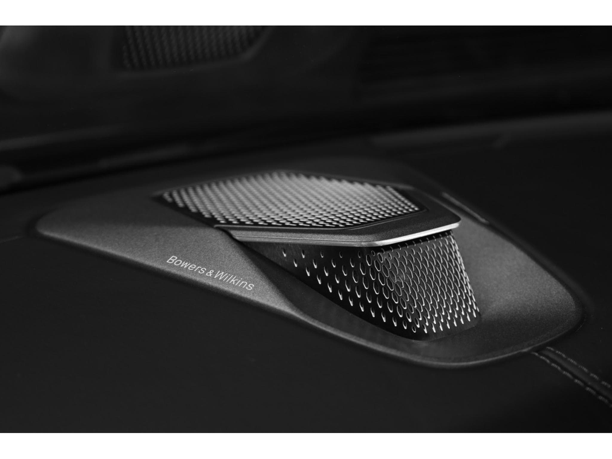 Aston-Martin Vanquish Volante V12 Twin Turbo - Minotaur Green (2026) - Foto 13