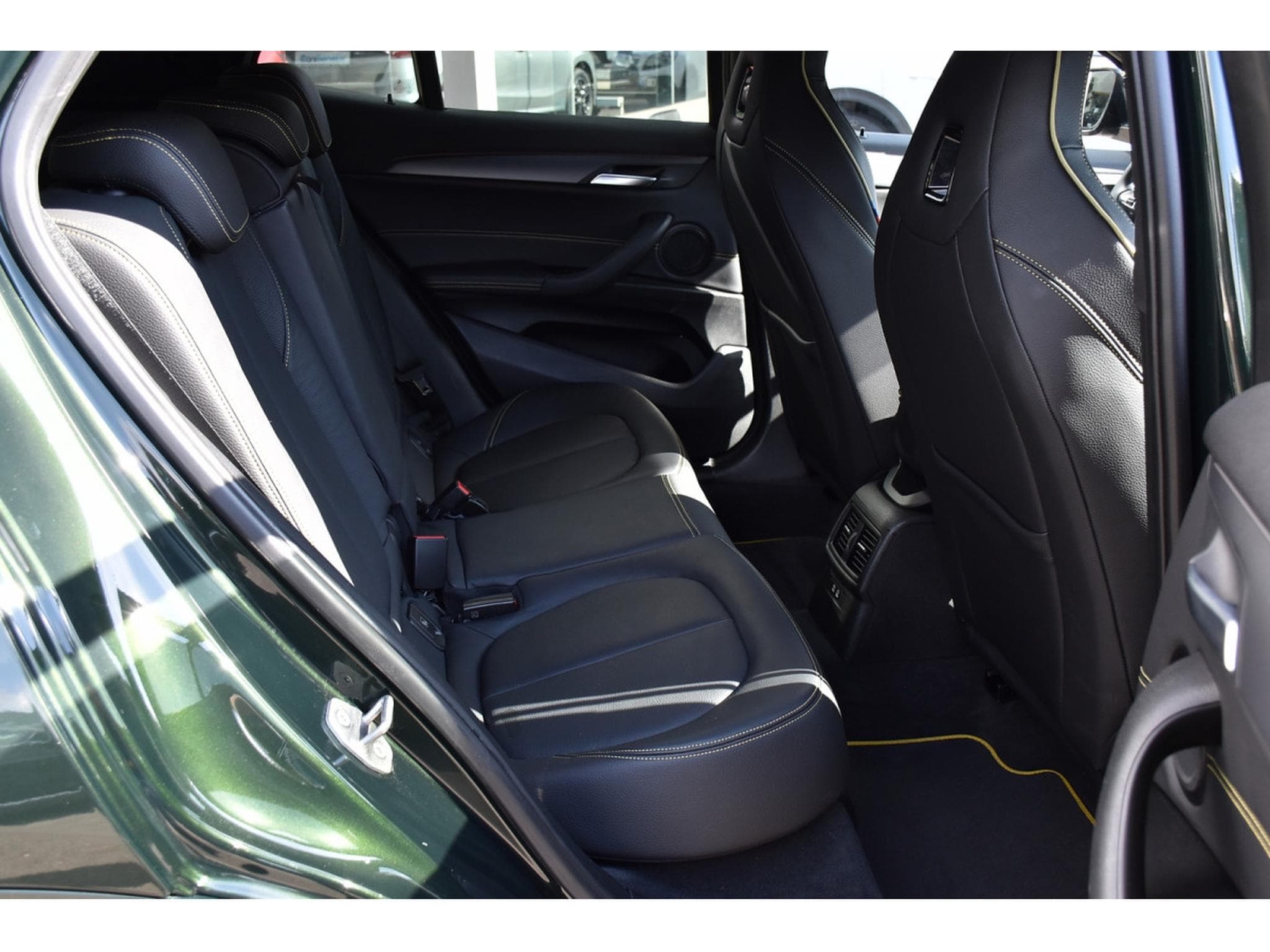 BMW X2 2.0dA sDrive "M" Sport Goldplay Edition CUIR HUD CAM 1° MAIN (2023) - Photo 8