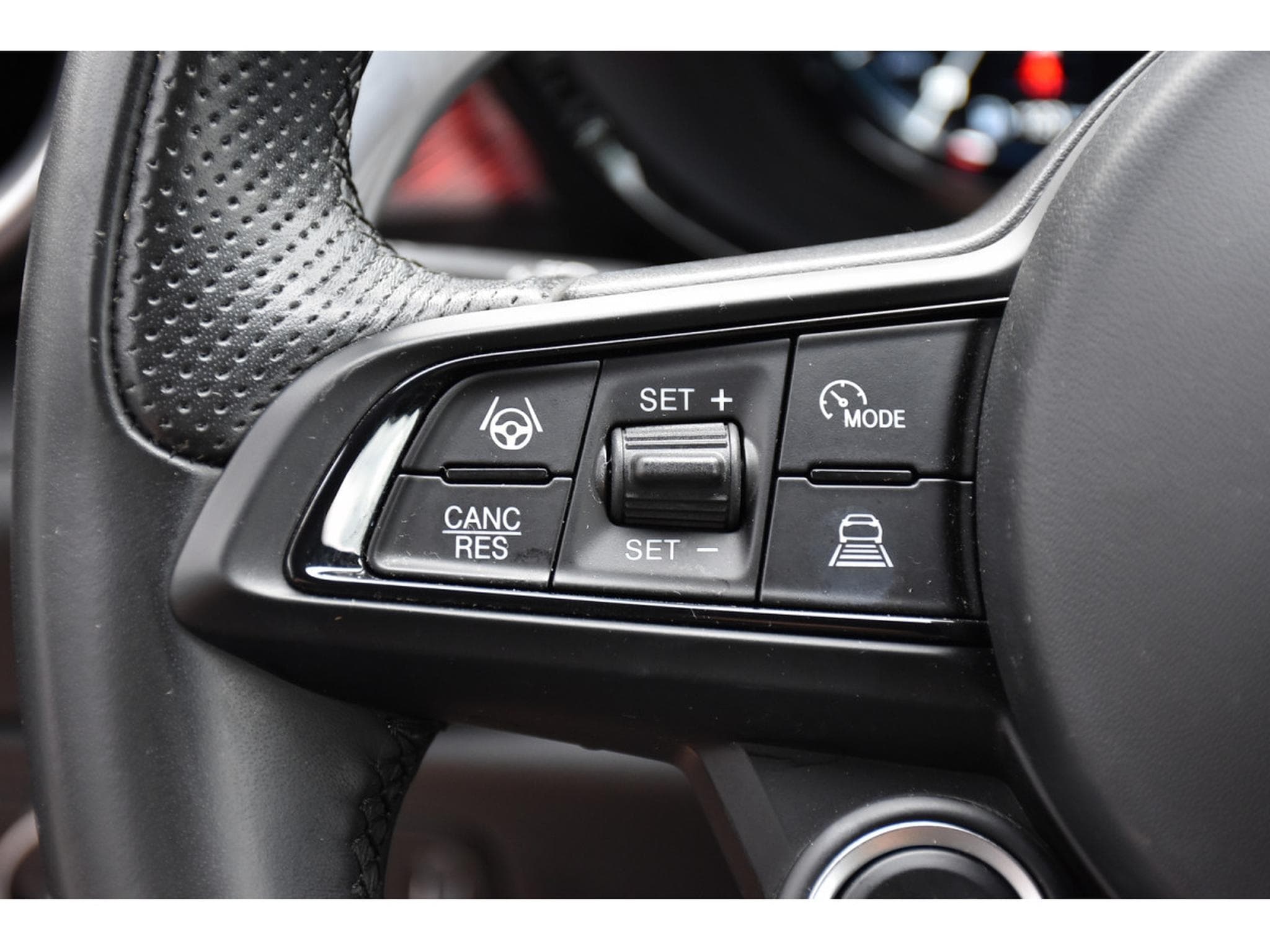 Alfa-Romeo Tonale 1.5 MHEV Edizione Speciale CUIR MEMO ACC LANE HARMAN CAM (2022) - Photo 19