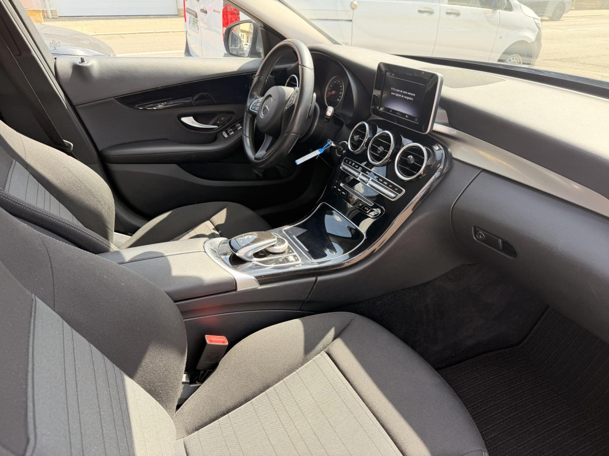 Mercedes C 200 d 136 T Avangarde 7G-Tronic (2017) - Photo 3
