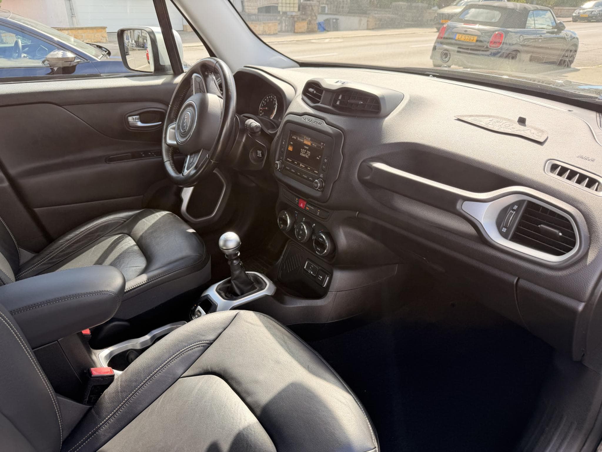 Jeep Renegade 1.4 136 LIMITED (2017) - Foto 3