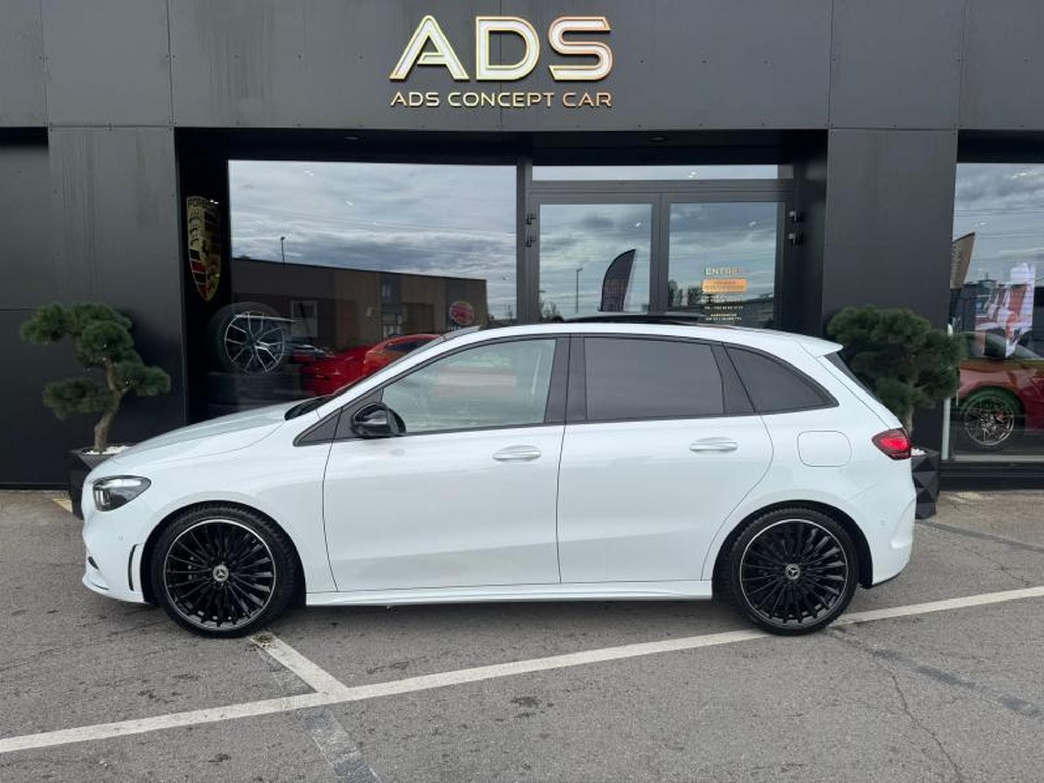 Mercedes B 180 Classe B 180d AMG Line/2.0 116ch/Toit Ouvrant/ATH (2023) - Foto 4