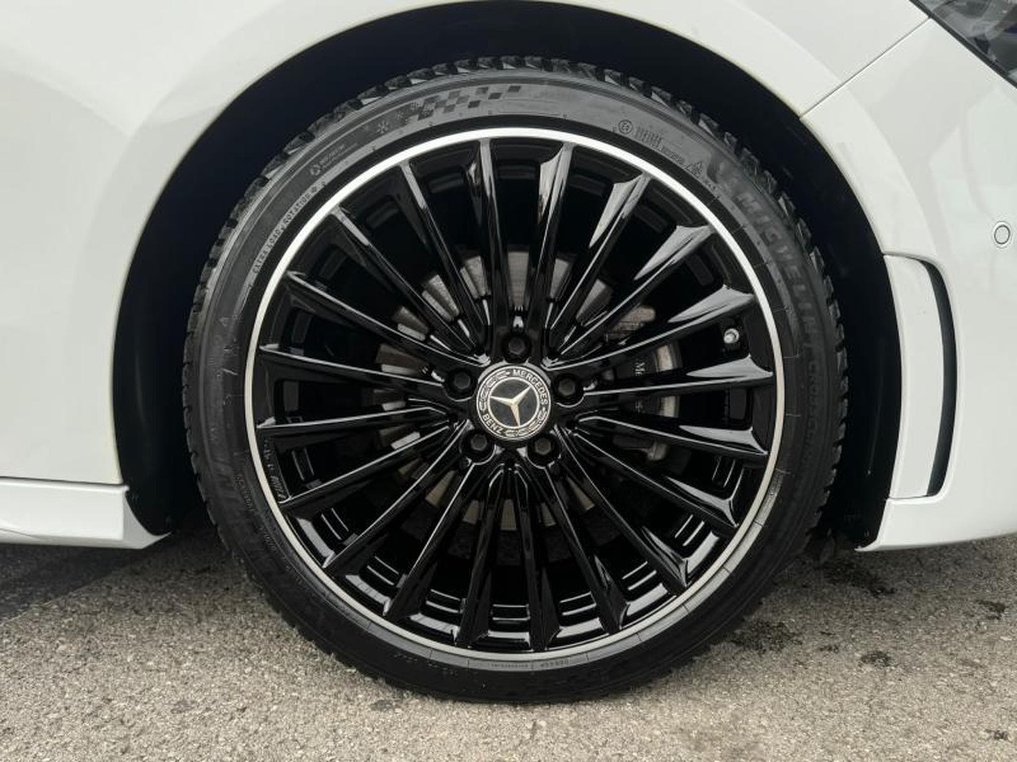 Mercedes B 180 Classe B 180d AMG Line/2.0 116ch/Toit Ouvrant/ATH (2023) - Foto 5