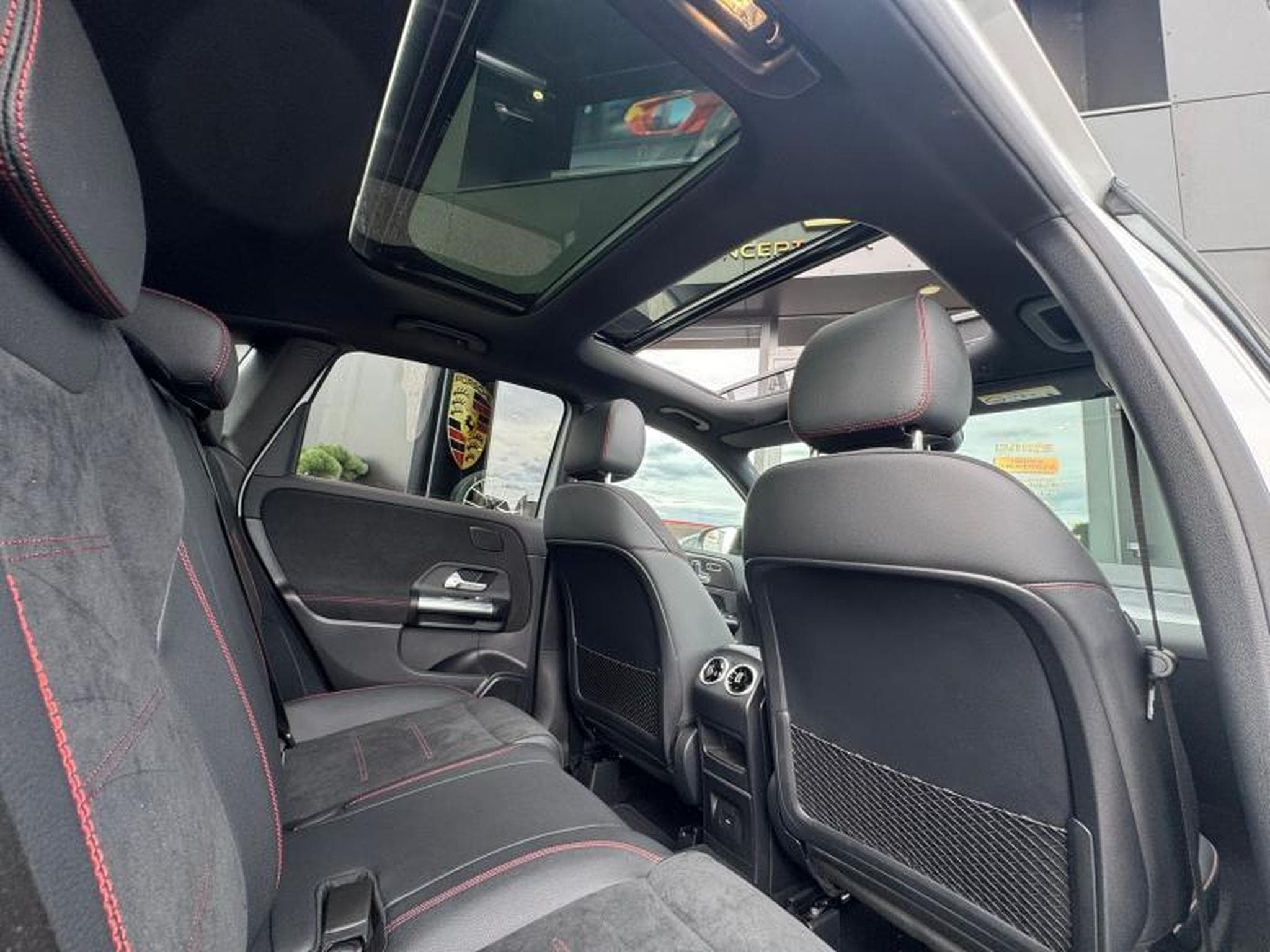 Mercedes B 180 Classe B 180d AMG Line/2.0 116ch/Toit Ouvrant/ATH (2023) - Foto 15