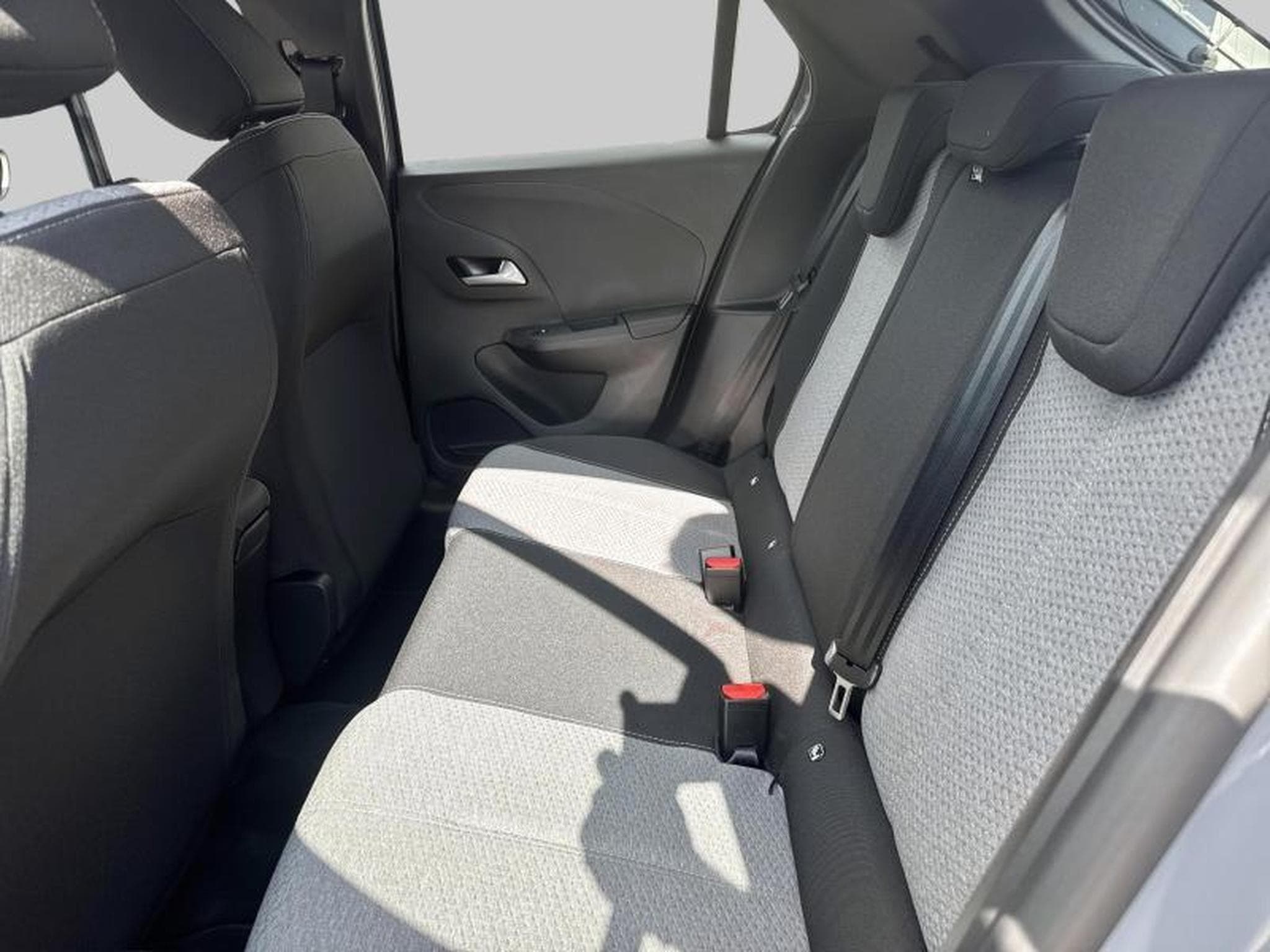 Opel Corsa F Edition (2025) - Photo 12