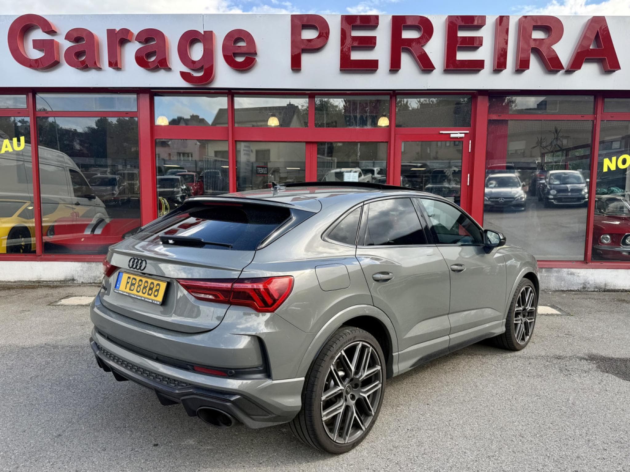 Audi RSQ3 10 YEARS EDITION 2.5 TFSI SPORTBACK QUATTRO SONOS PANO CUIR (2024) - Foto 2