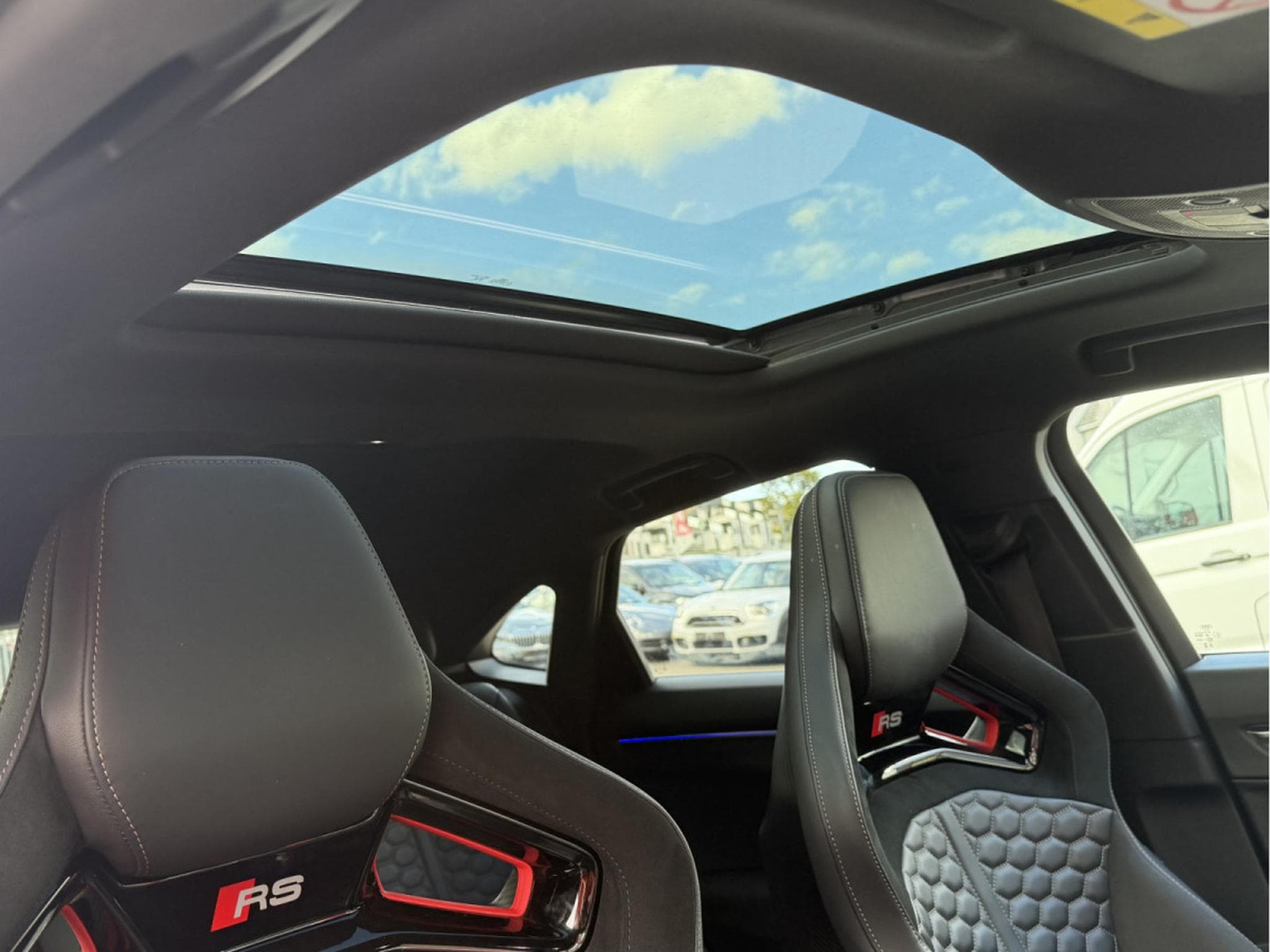 Audi RSQ3 10 YEARS EDITION 2.5 TFSI SPORTBACK QUATTRO SONOS PANO CUIR (2024) - Foto 5