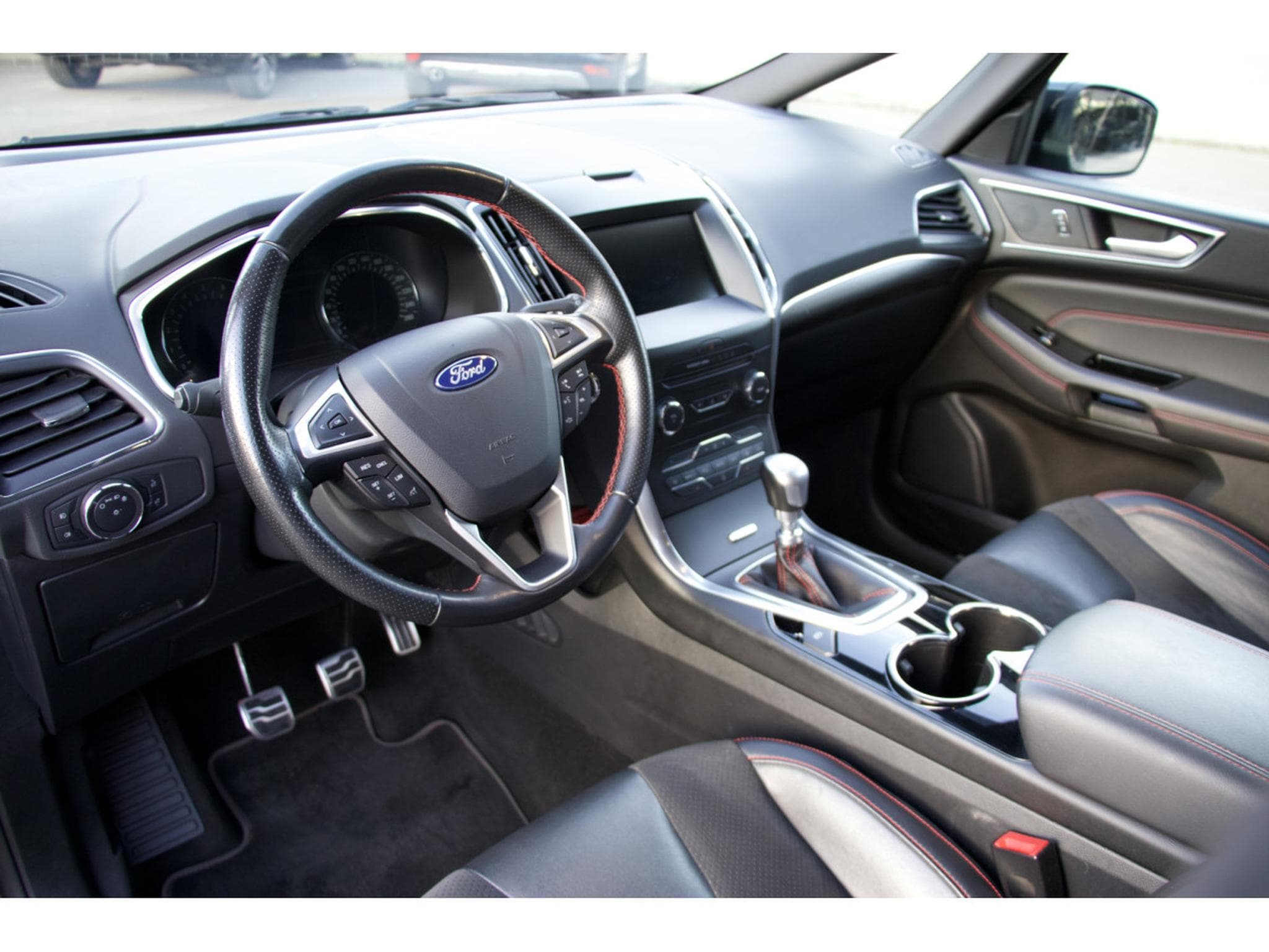 Ford S-Max 2.0 EcoBlue ST-Line 7 places cuir (2021) - Photo 8