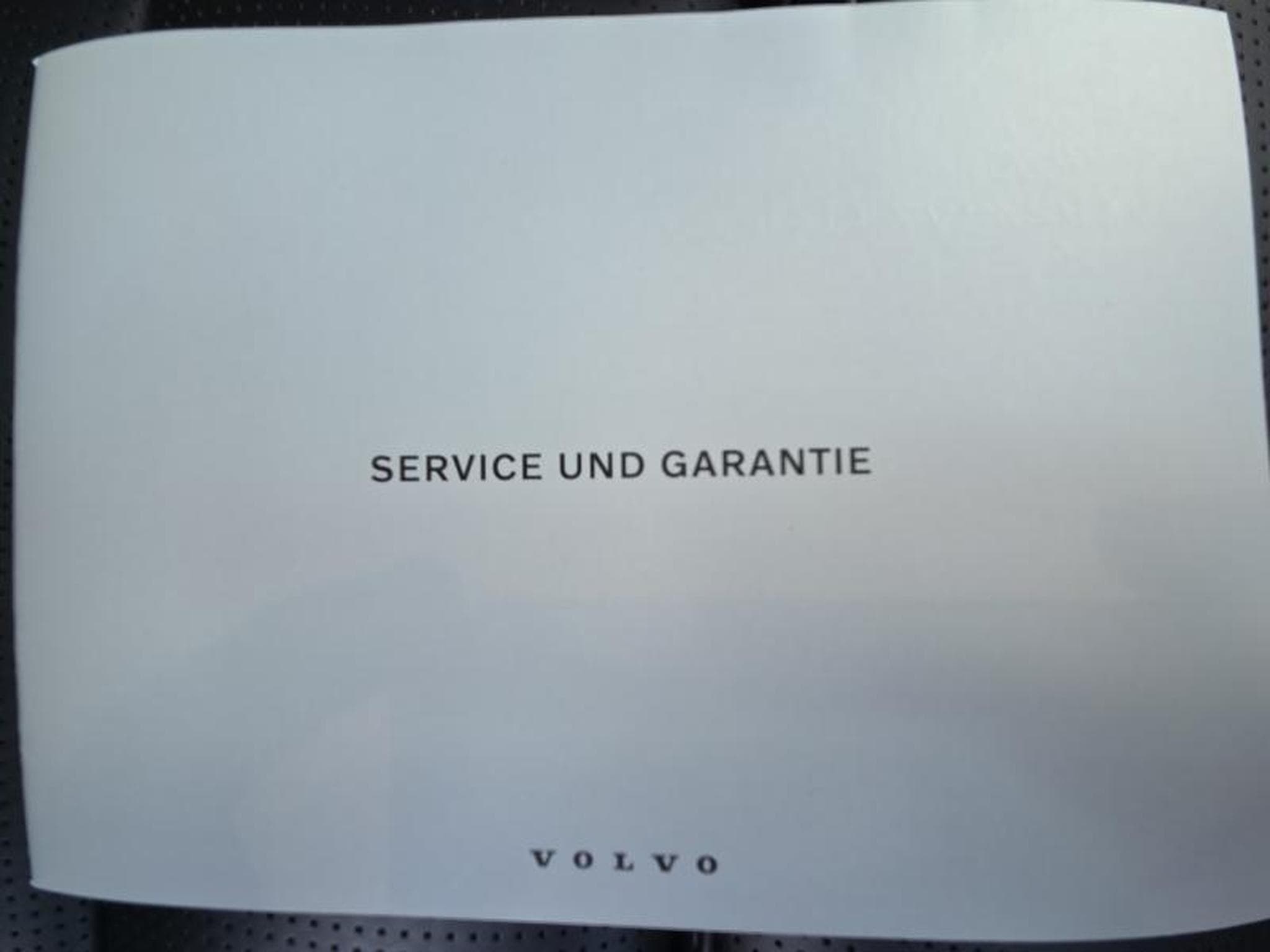 Volvo XC60 Facelift B5 AWD Ultra Dark/ Essence (2025) - Photo 22