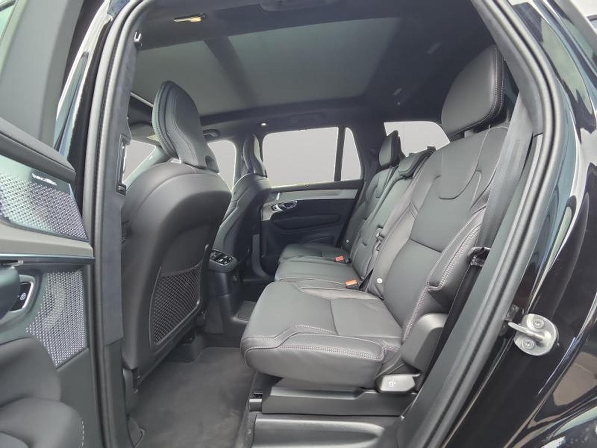 Volvo XC90 T8 Black Edition Ultra / Hybride (2026) - Photo 36