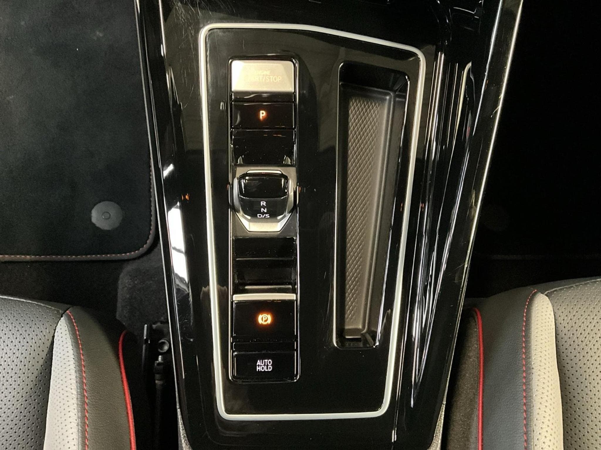 VW Golf GTI+DSG+LM19+Pano+MatrixLED (2024) - Photo 12