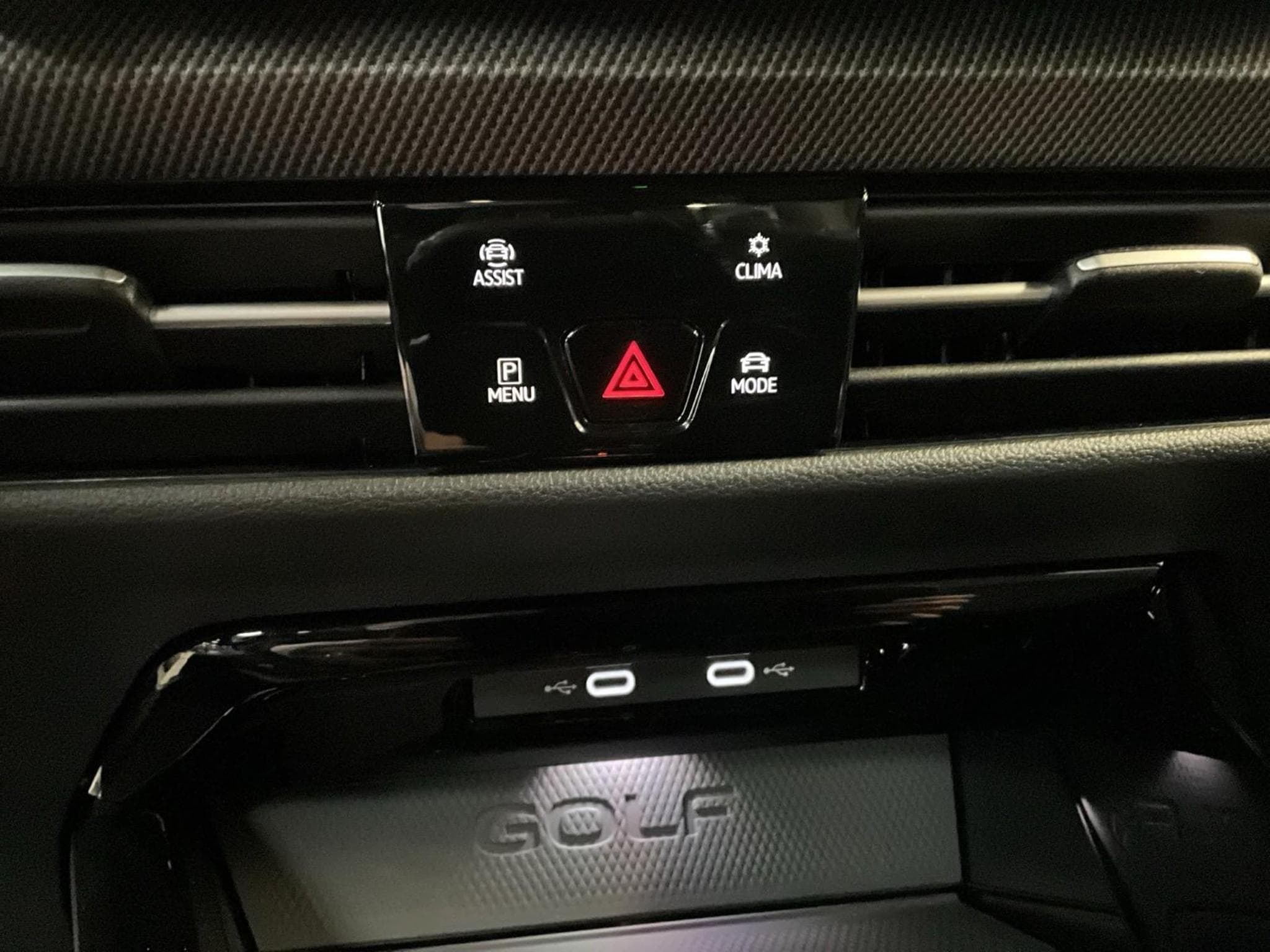 VW Golf GTI+DSG+LM19+Pano+MatrixLED (2024) - Photo 20