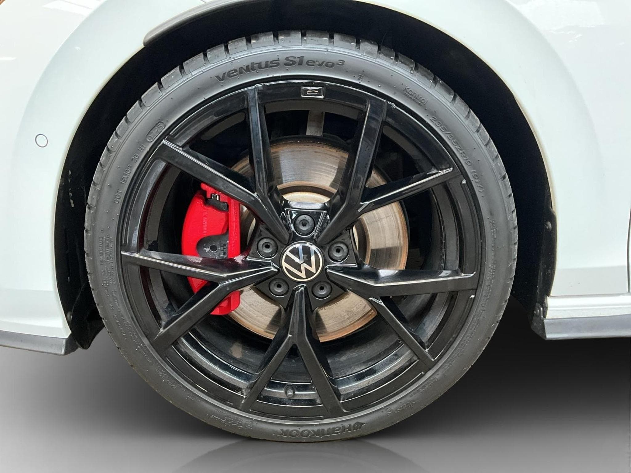 VW Golf GTI+DSG+LM19+Pano+MatrixLED (2024) - Photo 8