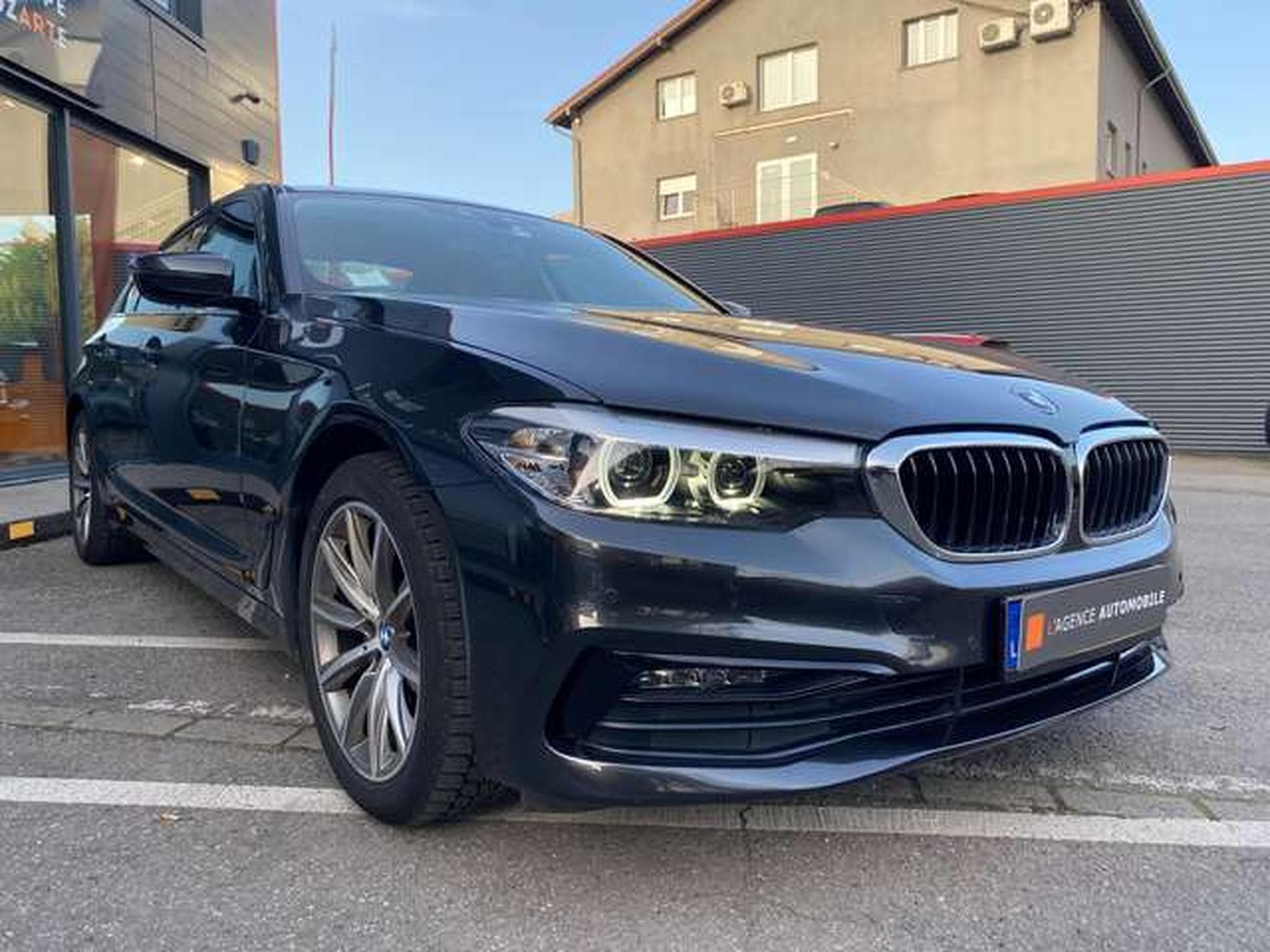 BMW 520 520d Aut. Sport Line - JUSQU'A 48 MOIS DE GARANTIE (2019) - Photo 4