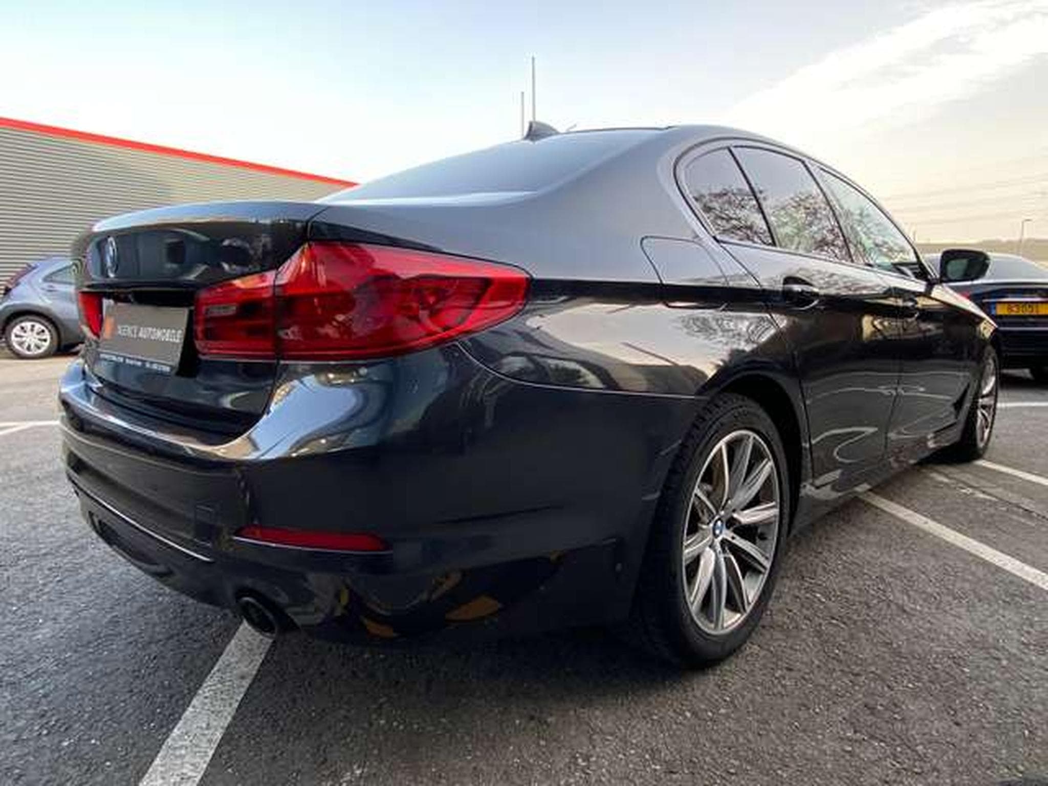 BMW 520 520d Aut. Sport Line - JUSQU'A 48 MOIS DE GARANTIE (2019) - Photo 5