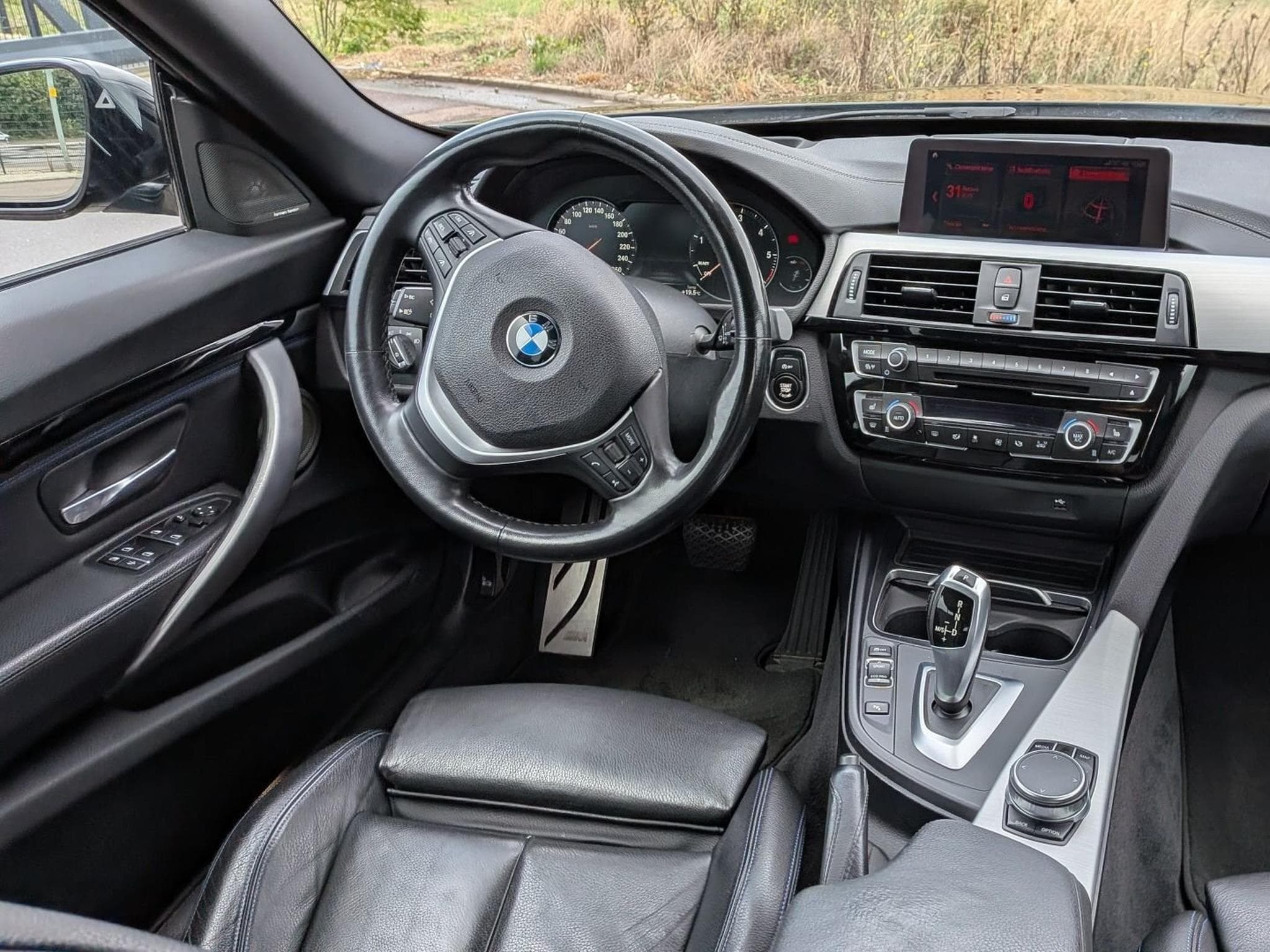 BMW 335 Gran Turismo (2019) - Photo 10