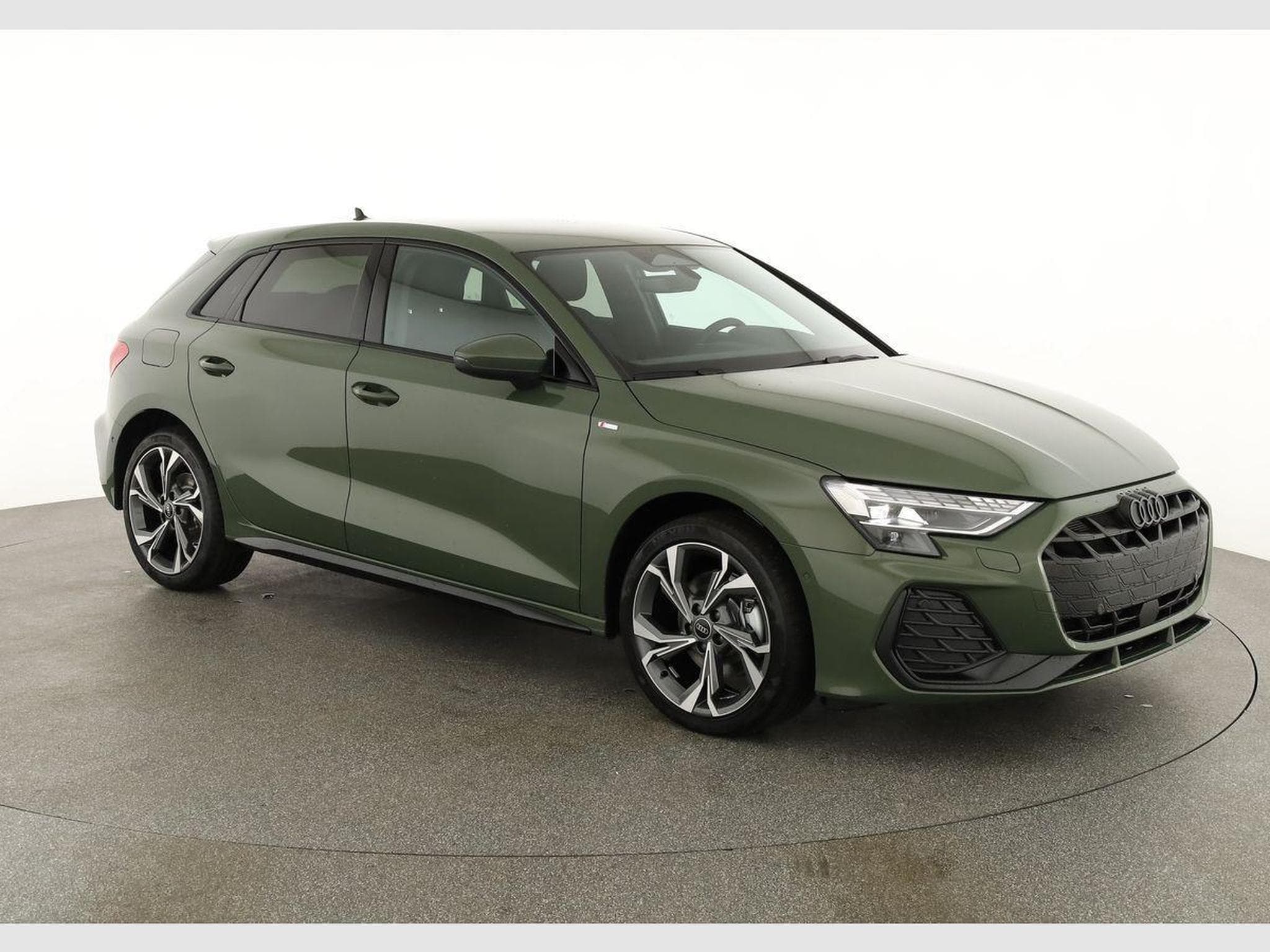 Audi A3 Sportback TFSI quattro 150 kW S line (2026) - Photo 1
