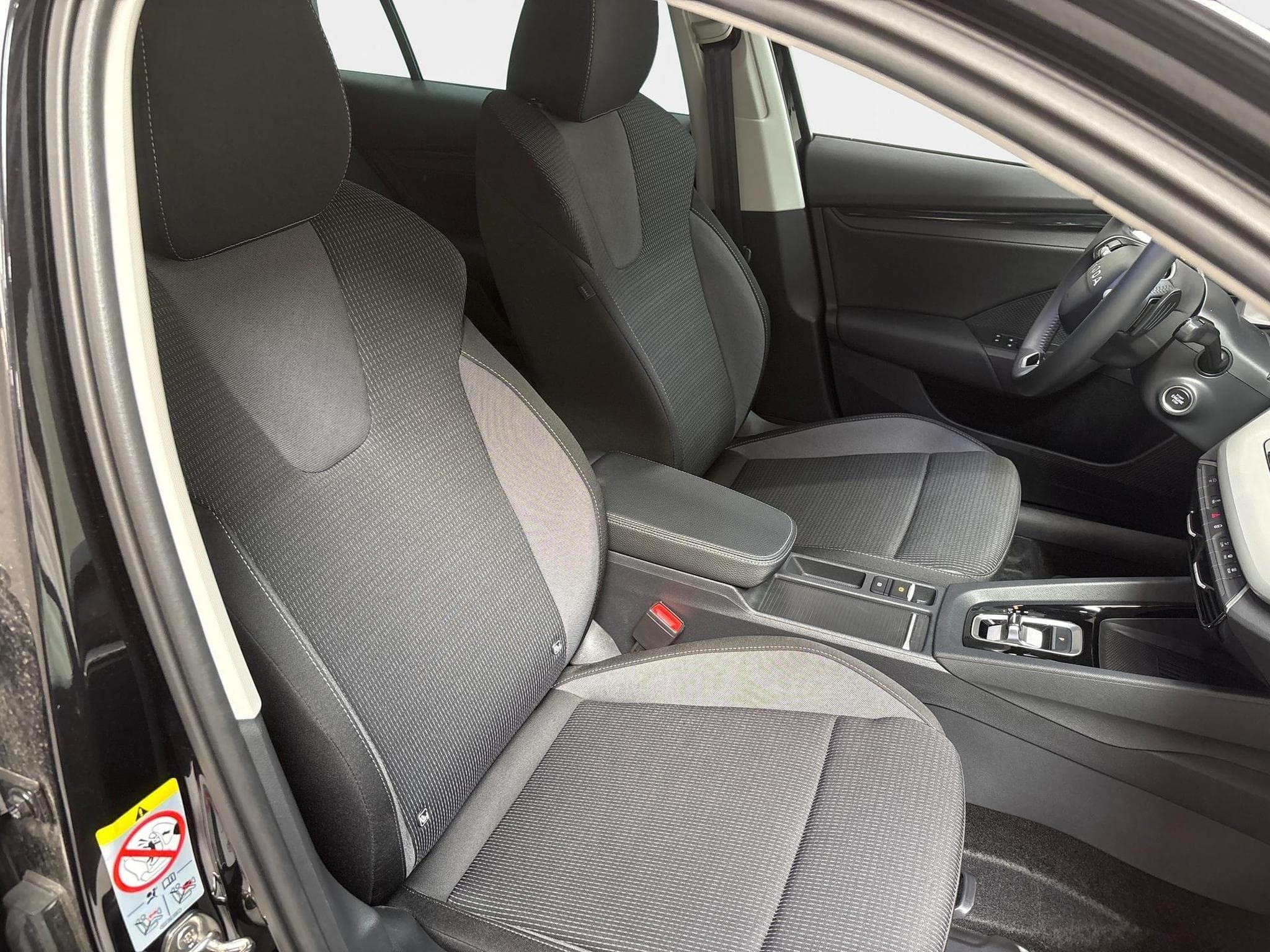 Skoda Octavia Selection (2026) - Photo 21