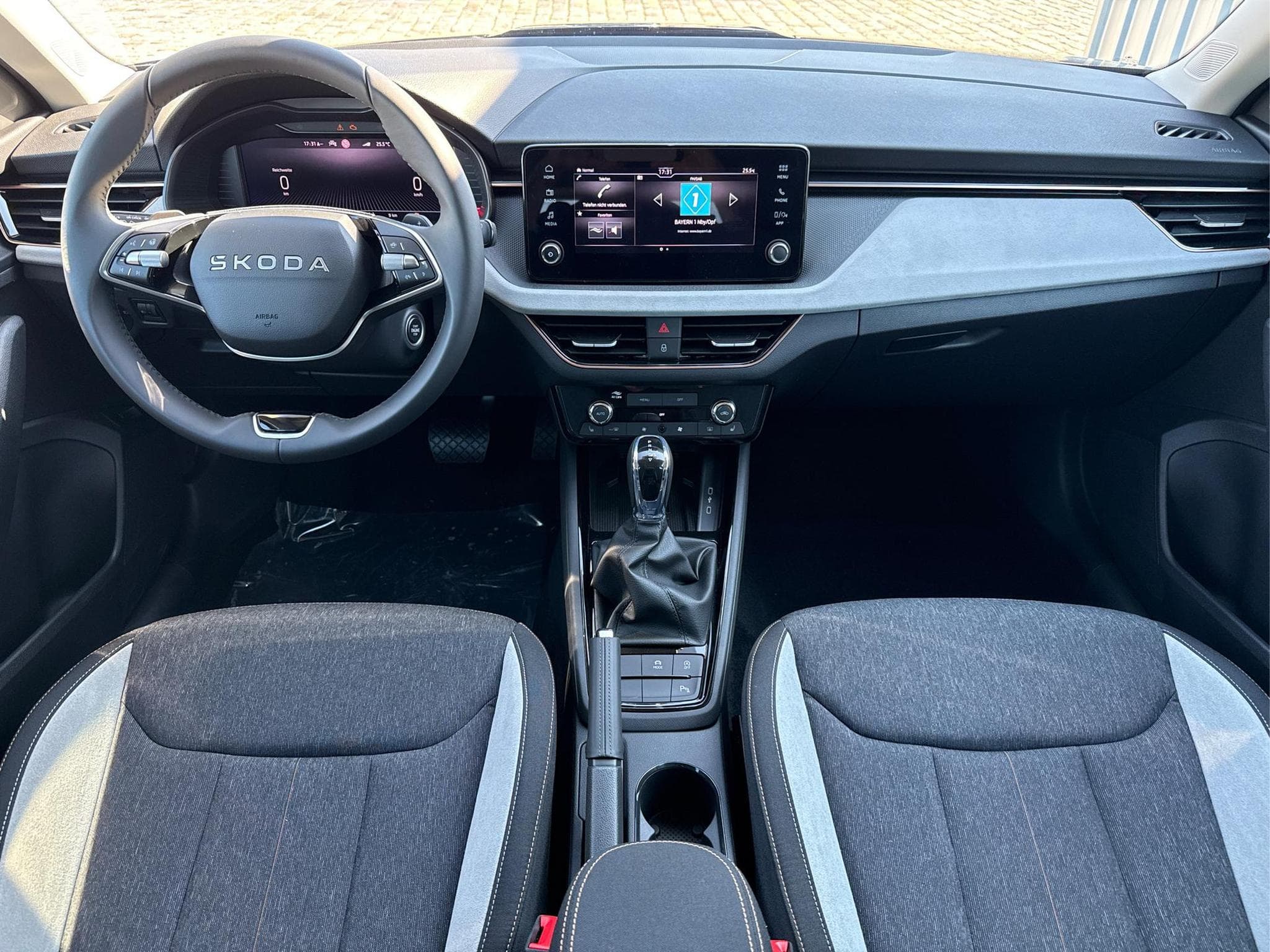 Skoda Kamiq 130 Jahre Premium (2025) - Foto 7