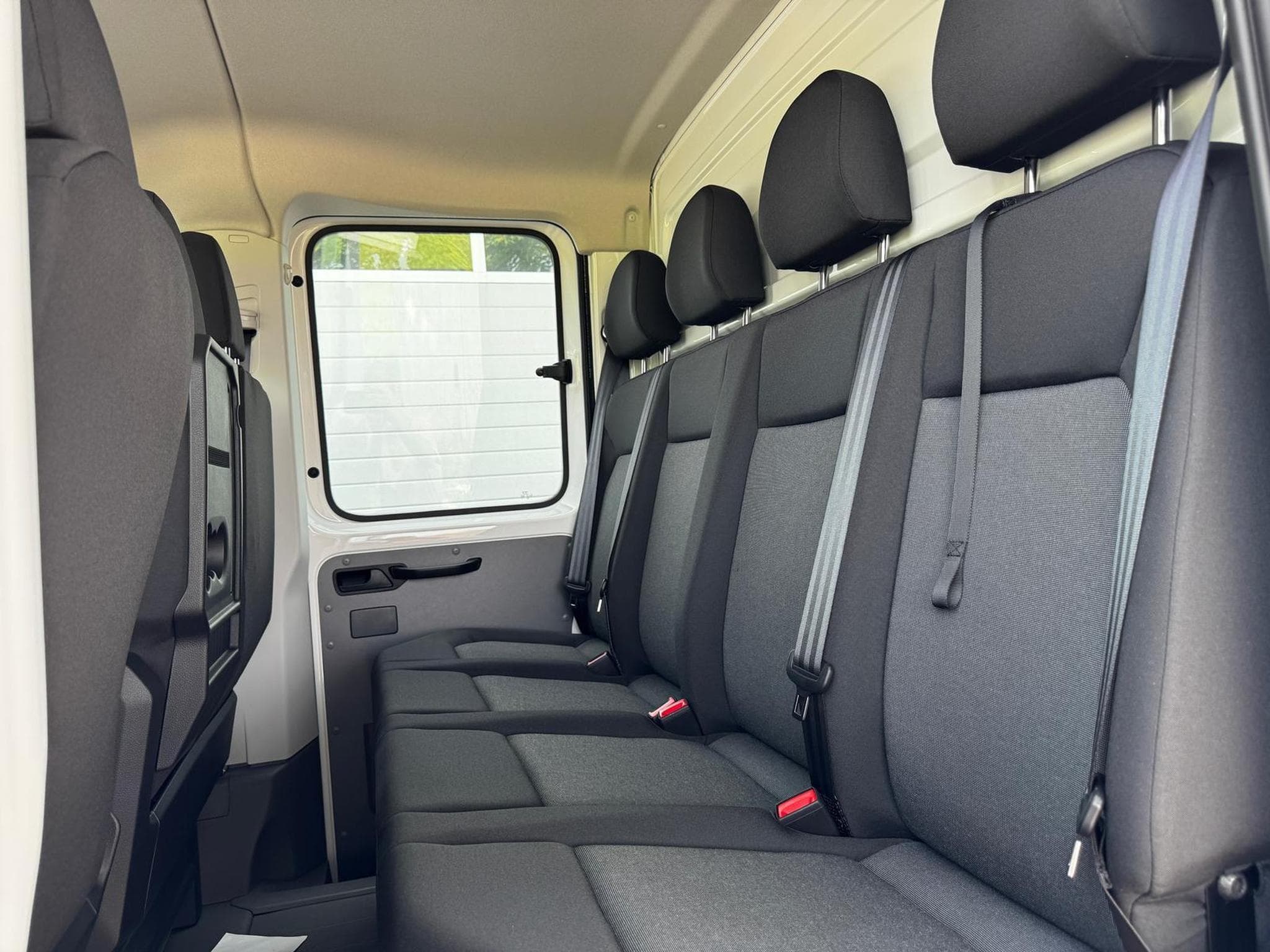 VW Crafter Pritsche 35 DOKA lang (2026) - Foto 8