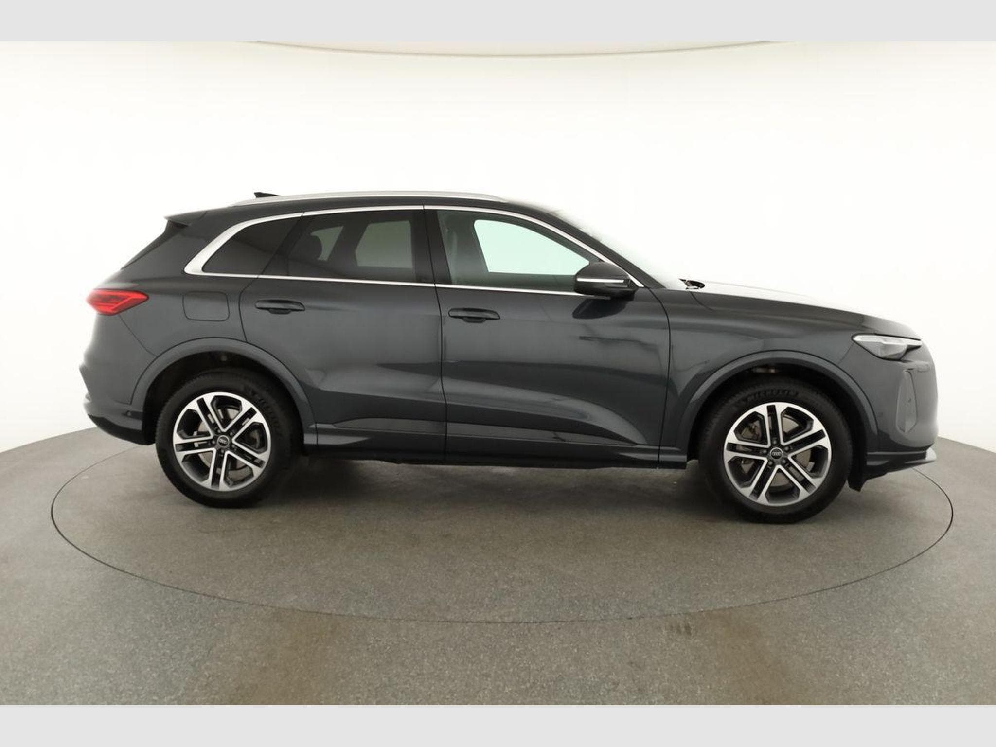 Audi Q5 2.0 TDI 150 kW quattro (2025) - Photo 22