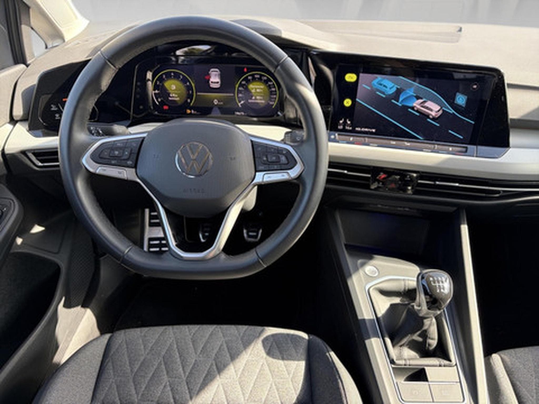 VW Golf VIII 1.0 TSI 81kW Life (2024) - Photo 4
