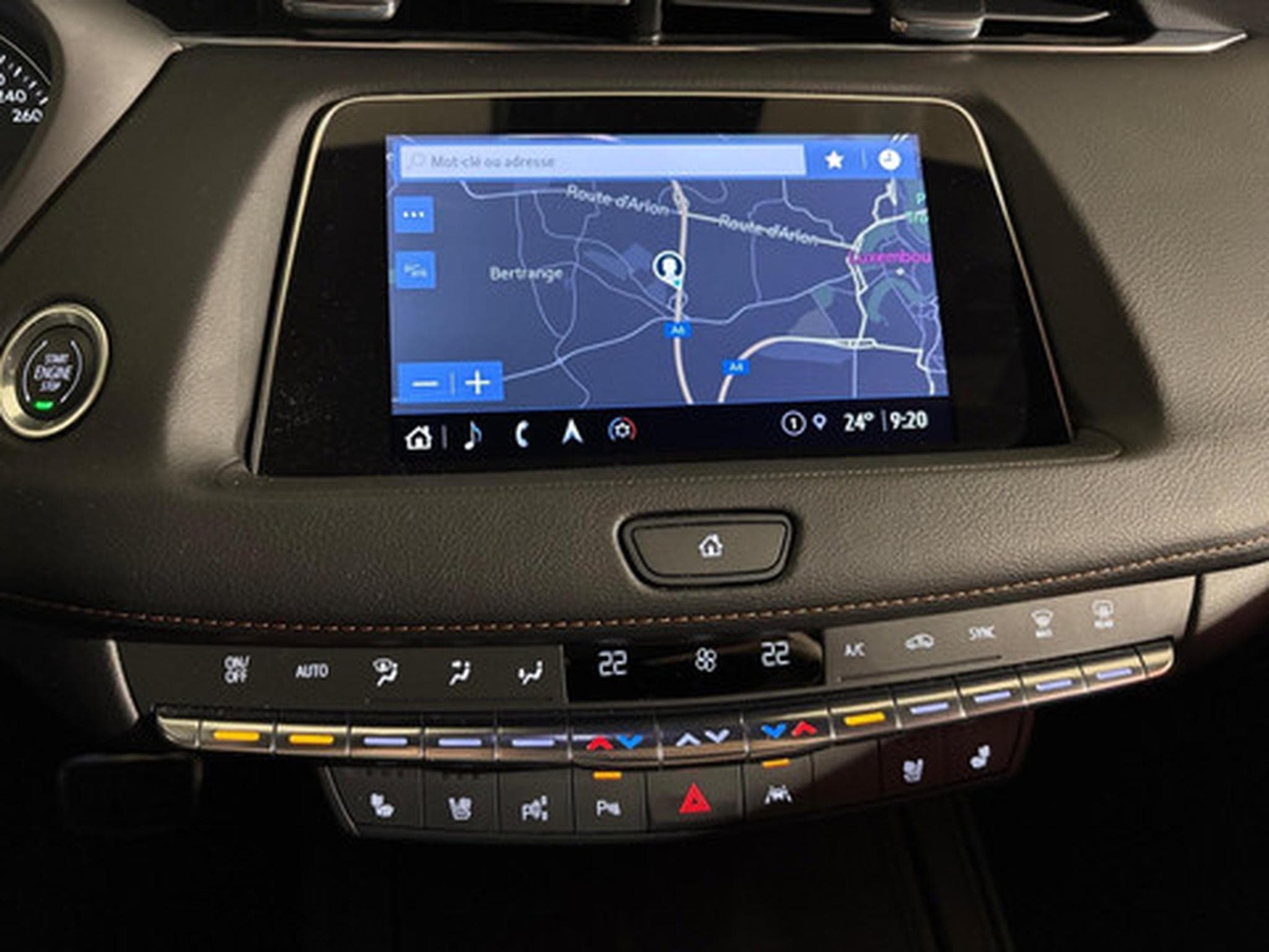 Cadillac XT4 2.0 SPORT 4WD (2024) - Photo 3