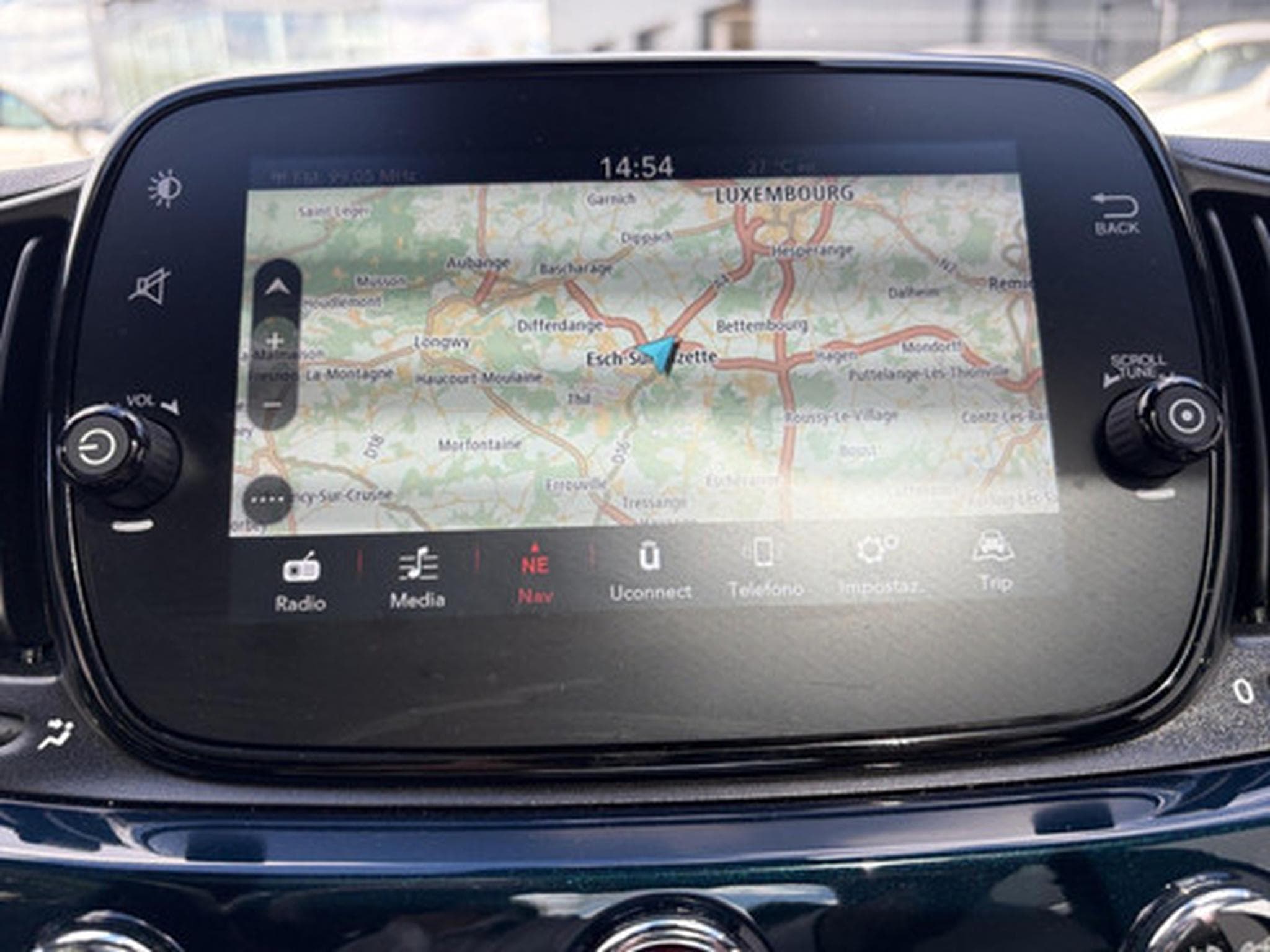 Fiat 500 1.0 Hybrid 70 Dolce Vita (2021) - Photo 3