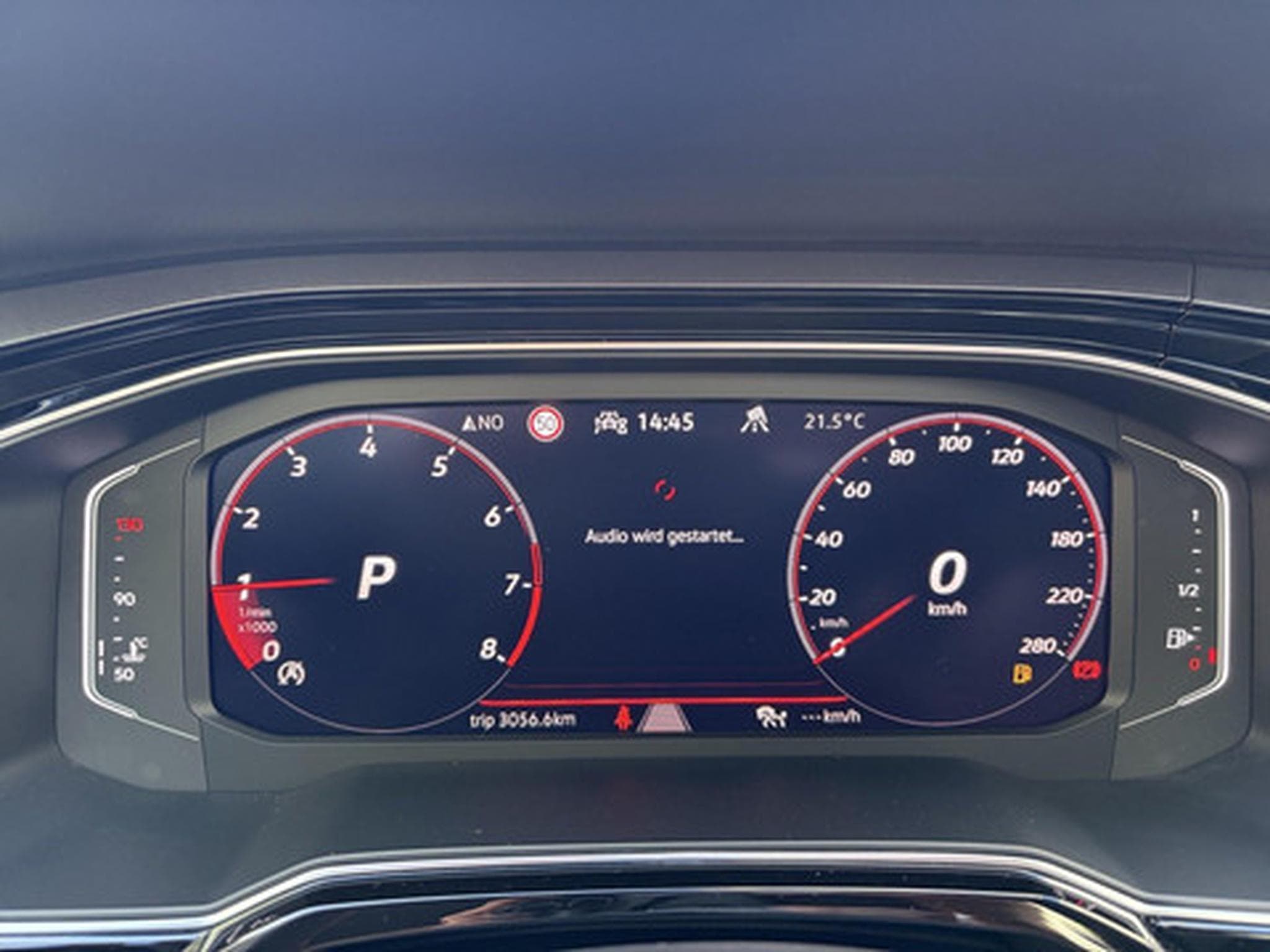 VW Polo 2.0 TSI 152kW GTI DSG7 (2023) - Photo 2